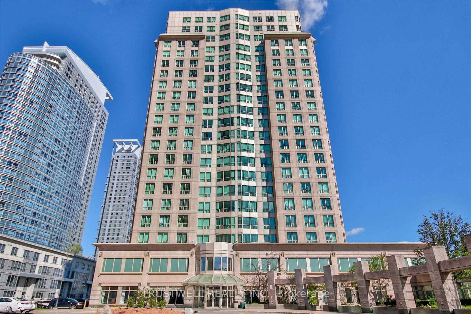 8 Lee Centre Drive Unit 1509 photo 2