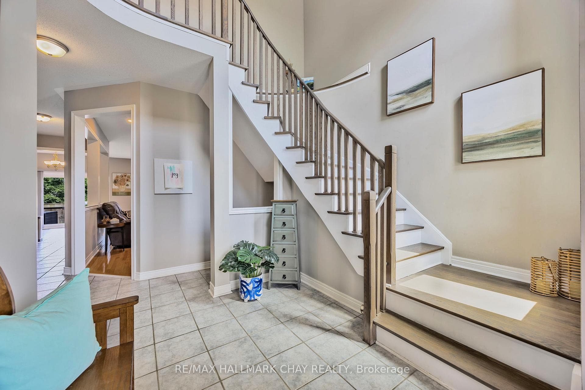 12 Prince Of Wales Drive photo 5