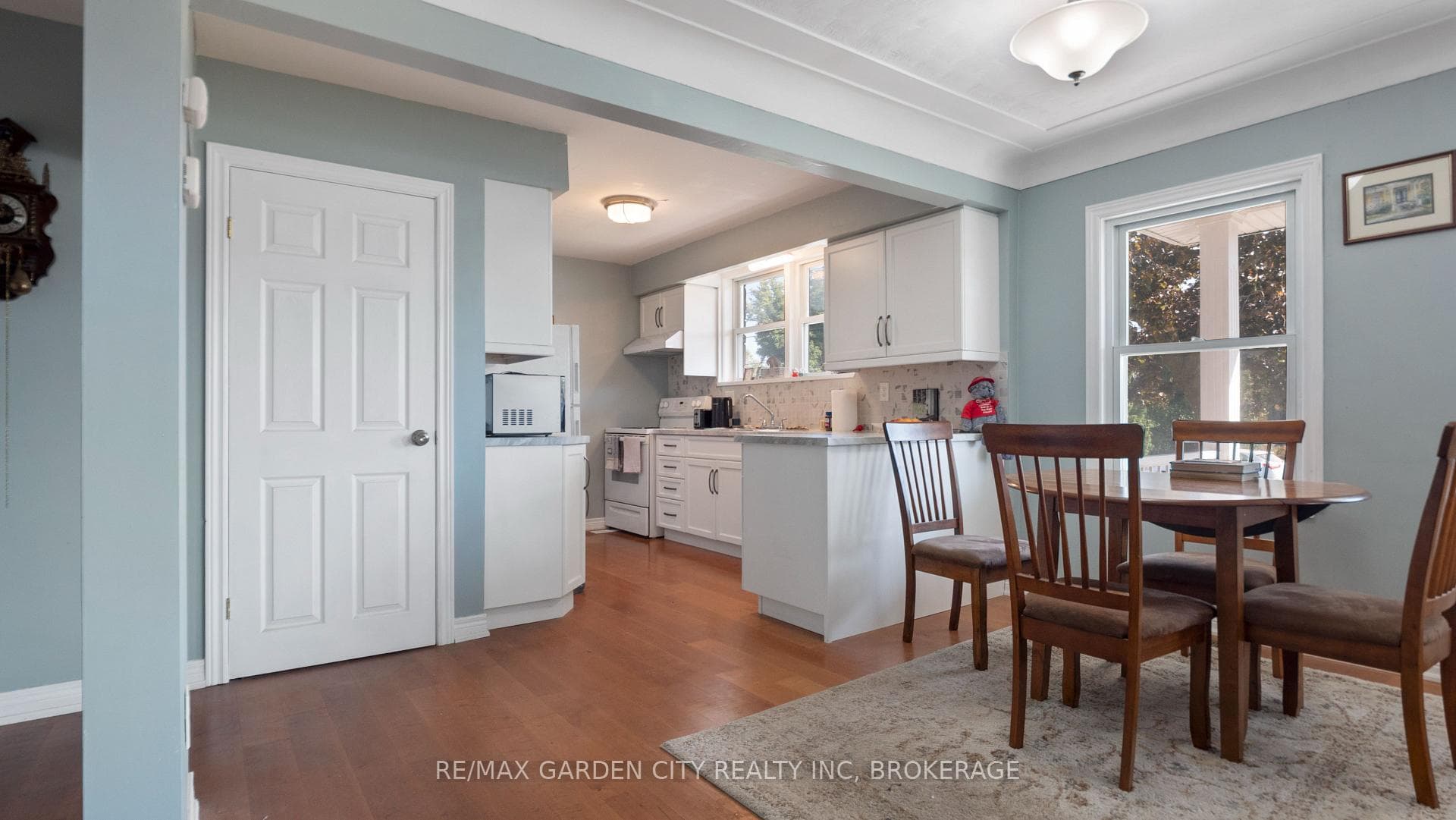 611 Clare Avenue photo 6