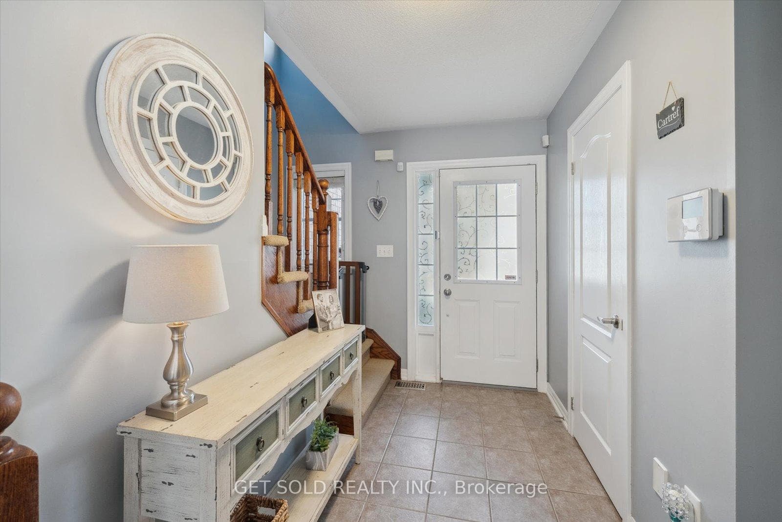 6 Dougherty Crescent photo 4