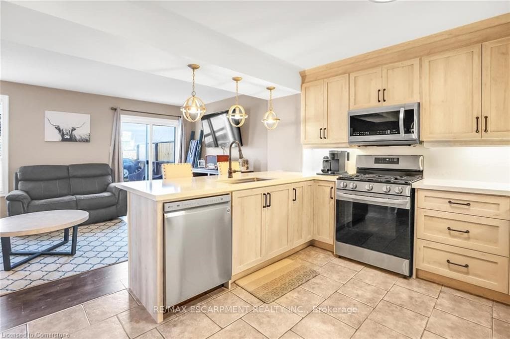 21 Thames Way Unit UPPER photo 8