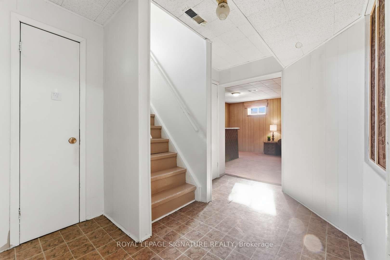 153 Lynnbrook Drive photo 26