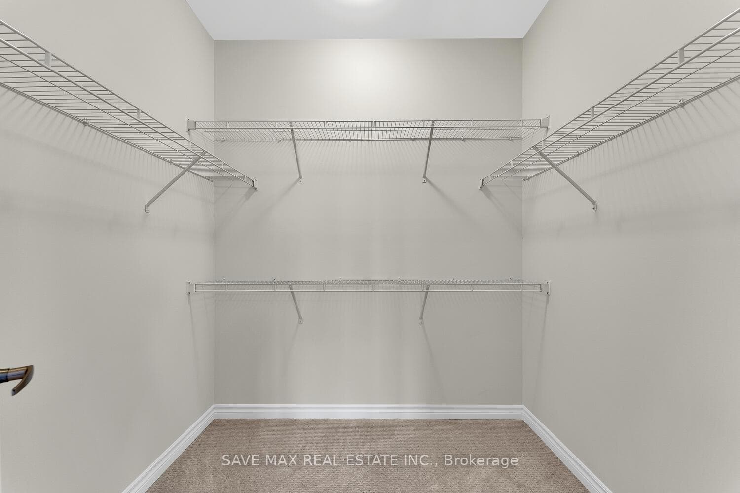 1024 Suddard Avenue photo 26