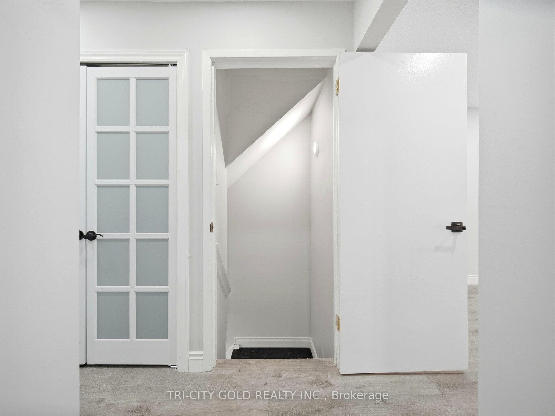 20 Carisbrooke Court Unit 20 photo 31