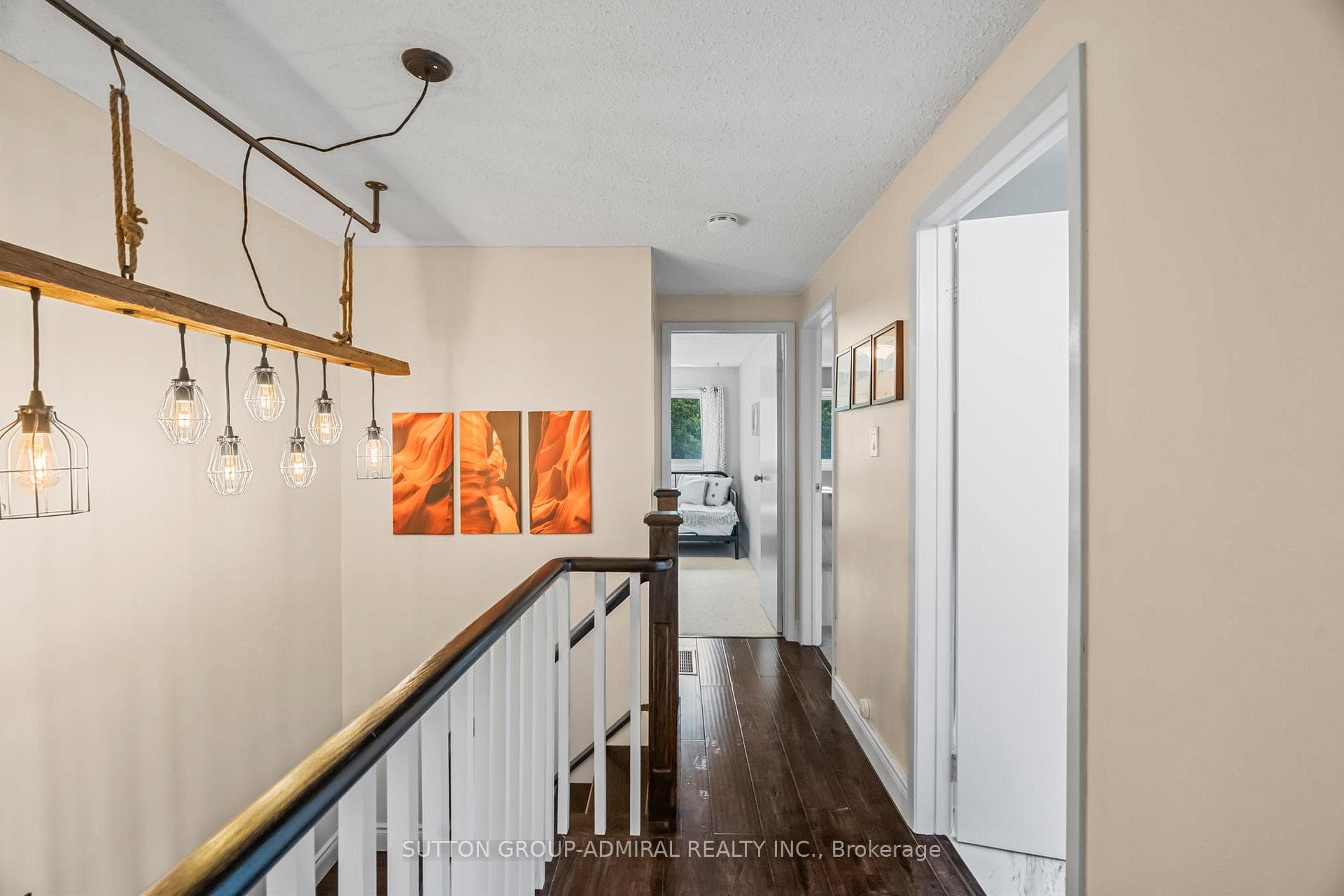 7218 Joliette Crescent photo 19