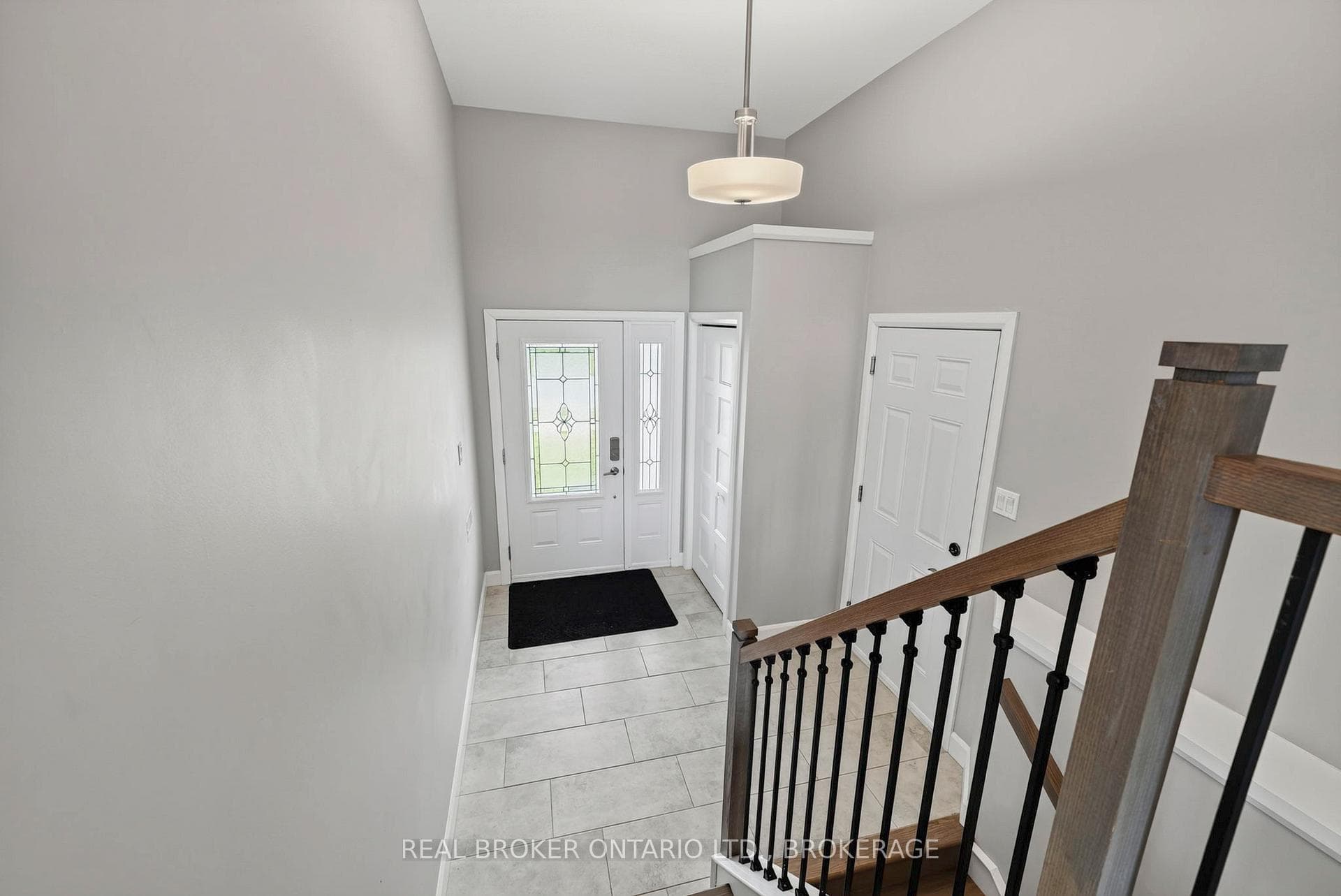 2199 Burke Avenue photo 4
