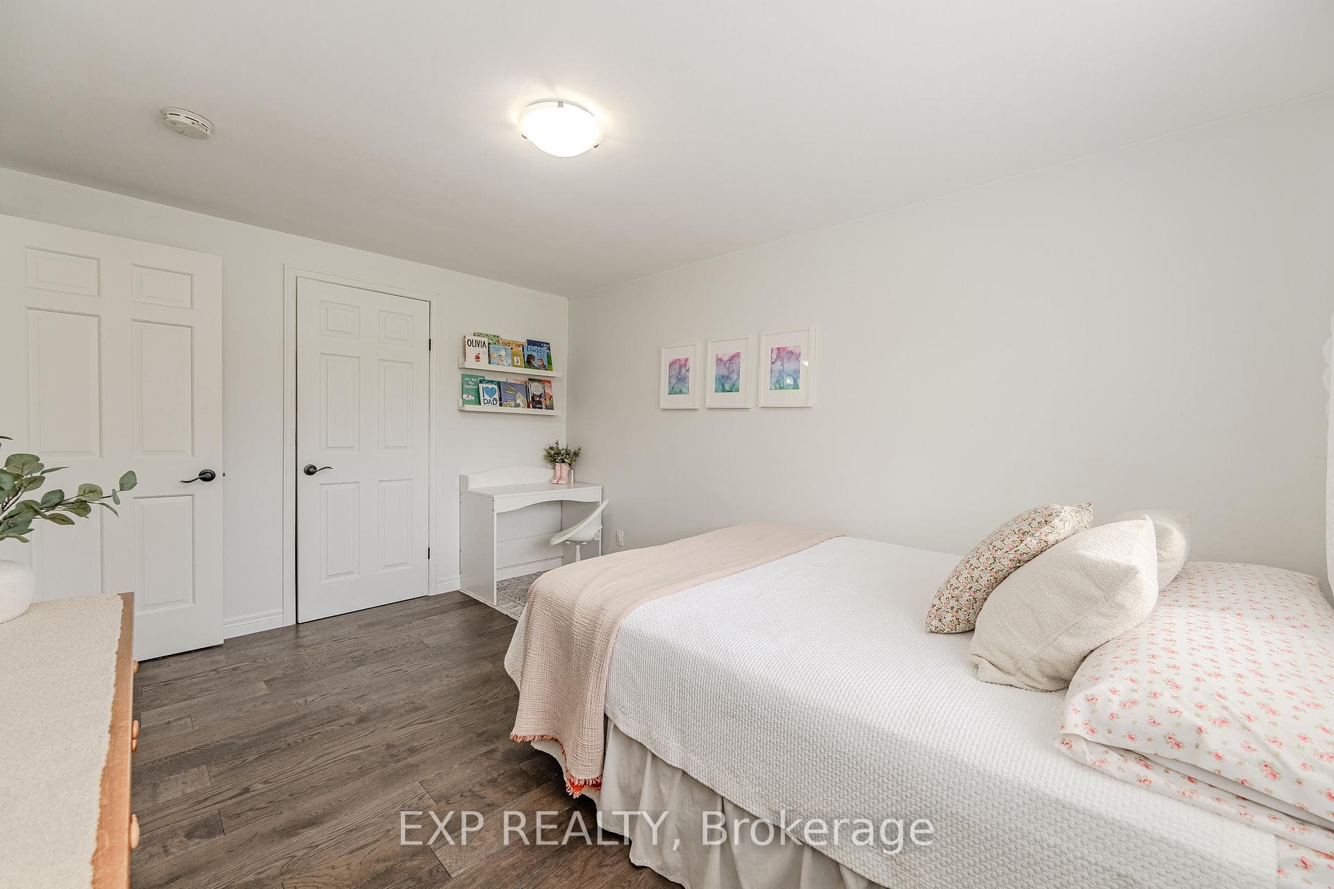 9 Coachman Crescent photo 23
