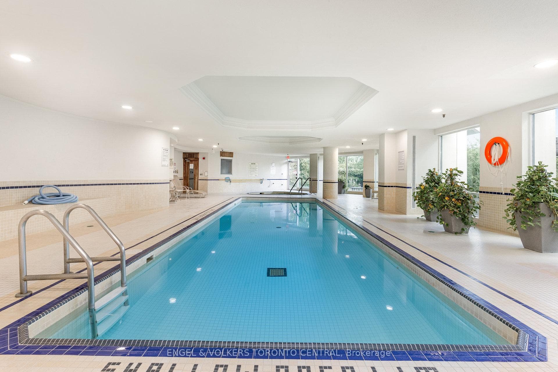 300 Bloor Street Unit 2107 photo 23