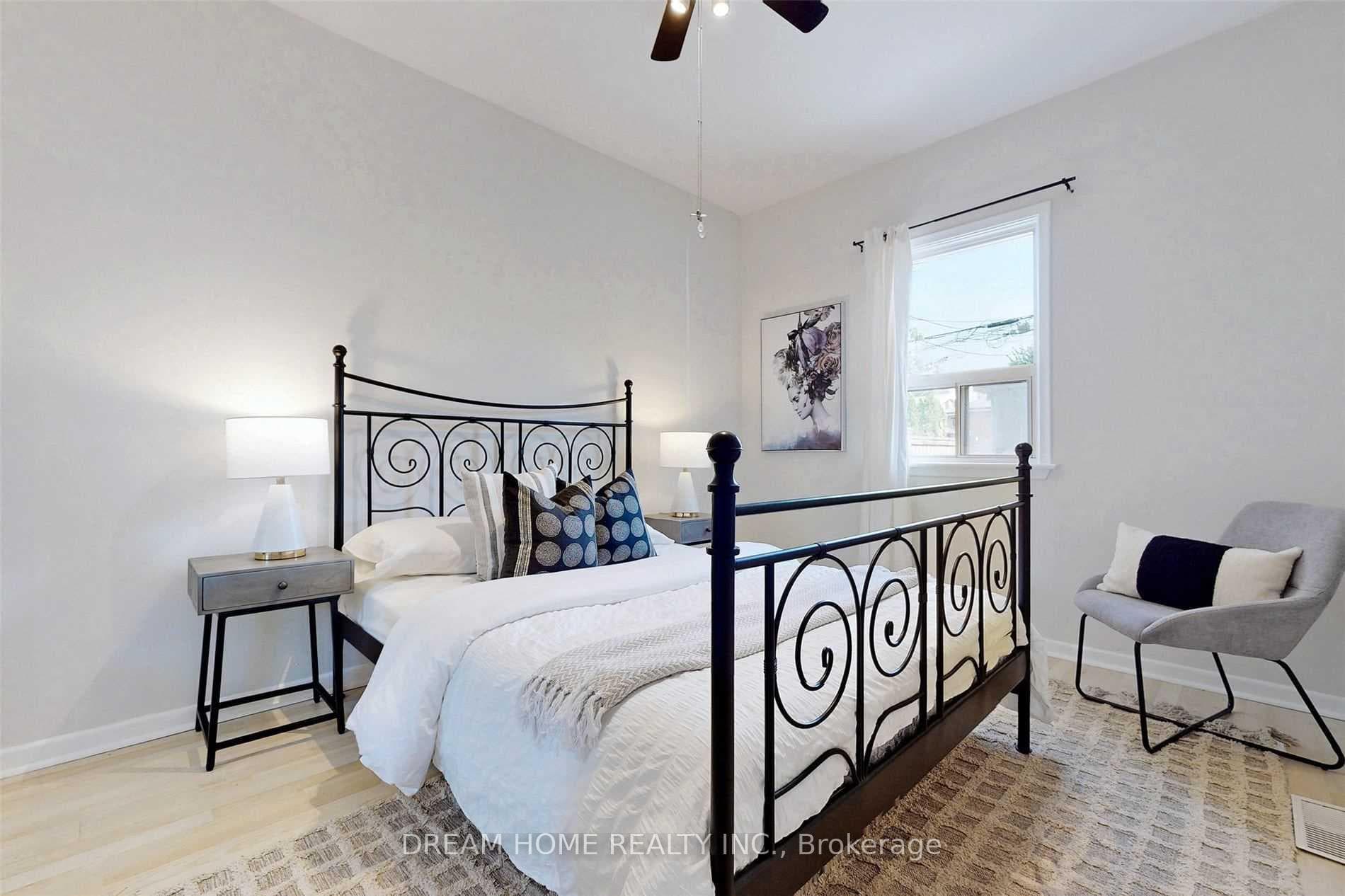 53 Lanark Avenue Unit Upper photo 12