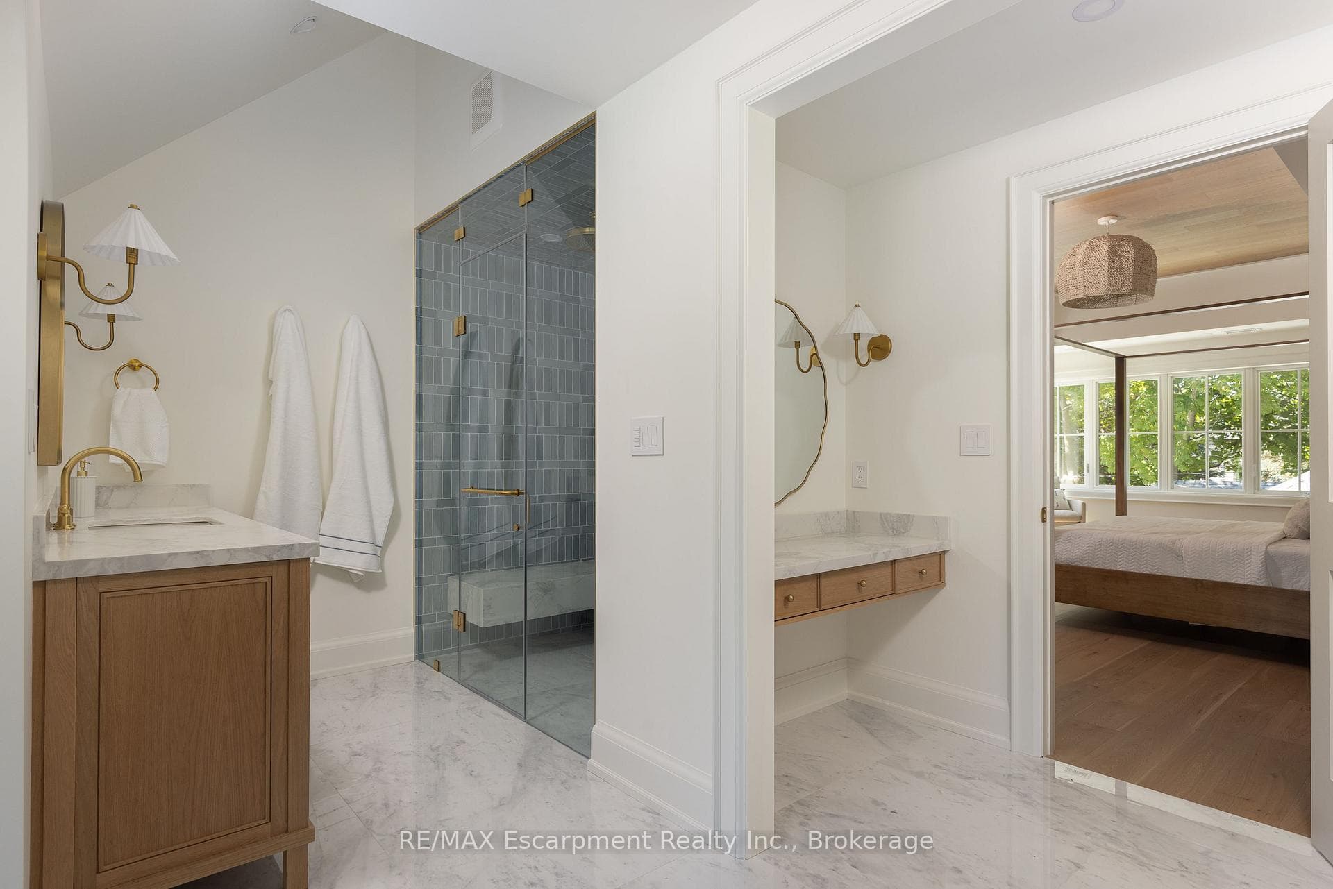130 Edgecliffe Place photo 28