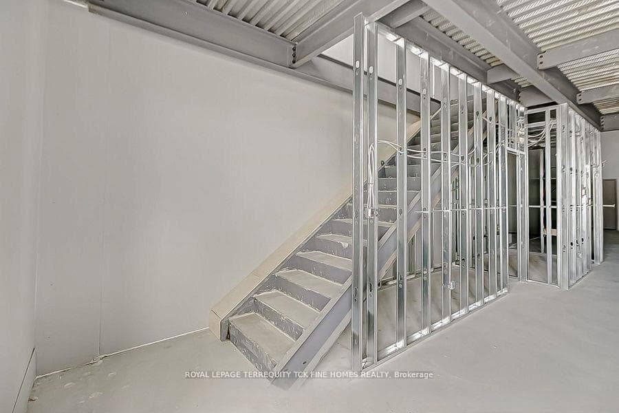 472 Taunton Road Unit 3 photo 11