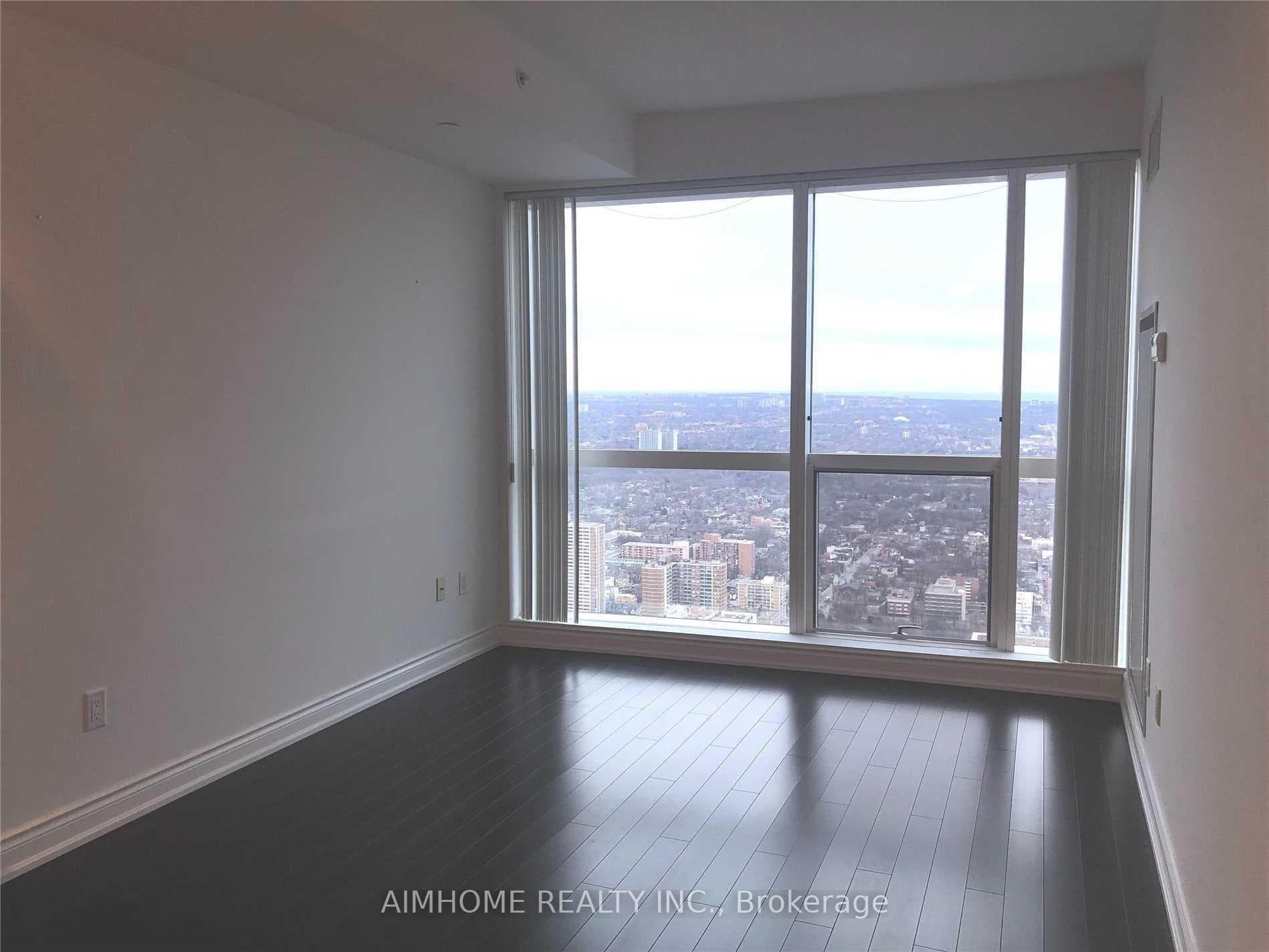 388 Yonge Street Unit 6304 photo 8