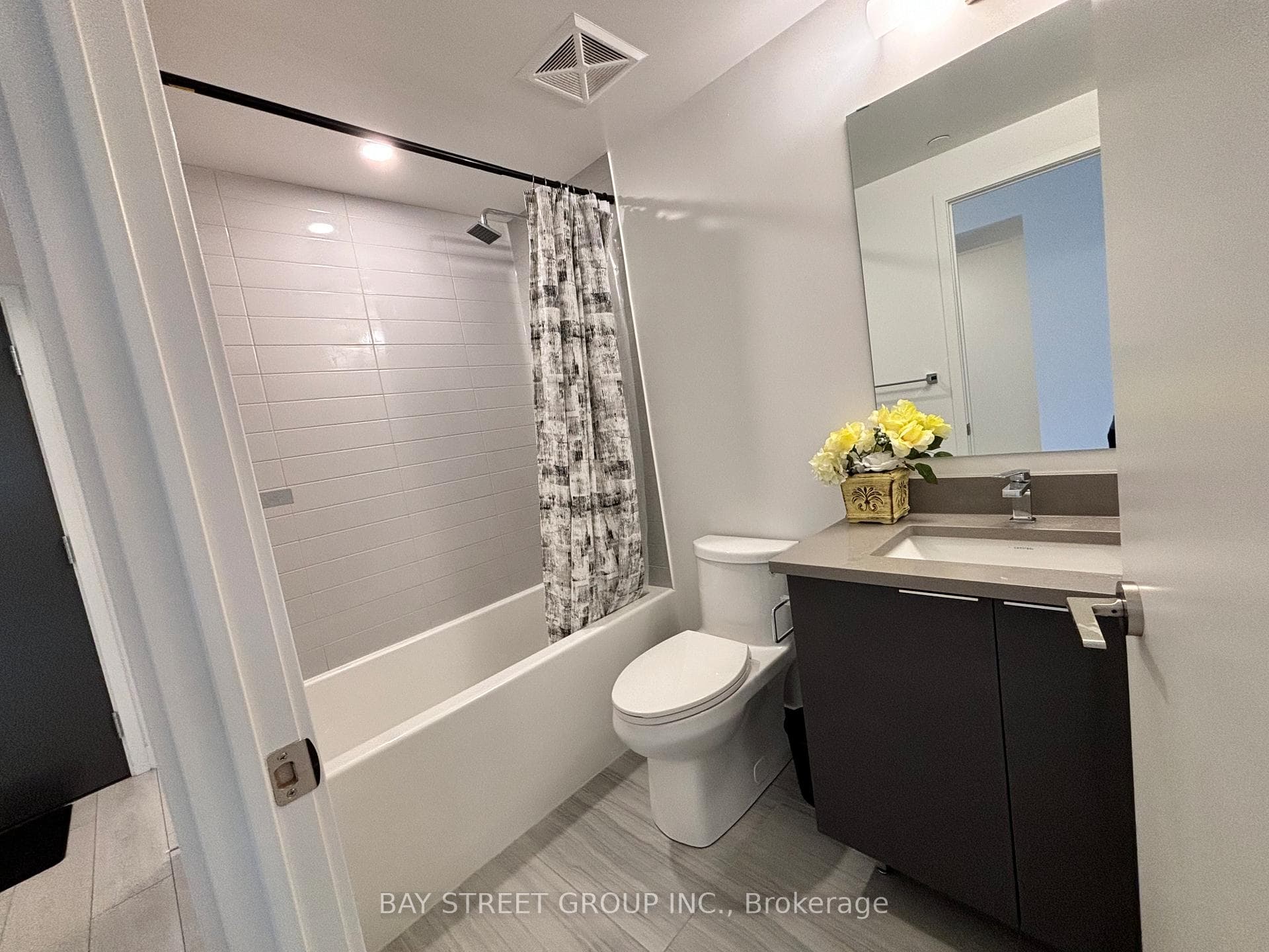 2033 Kennedy Road Unit 716 photo 13