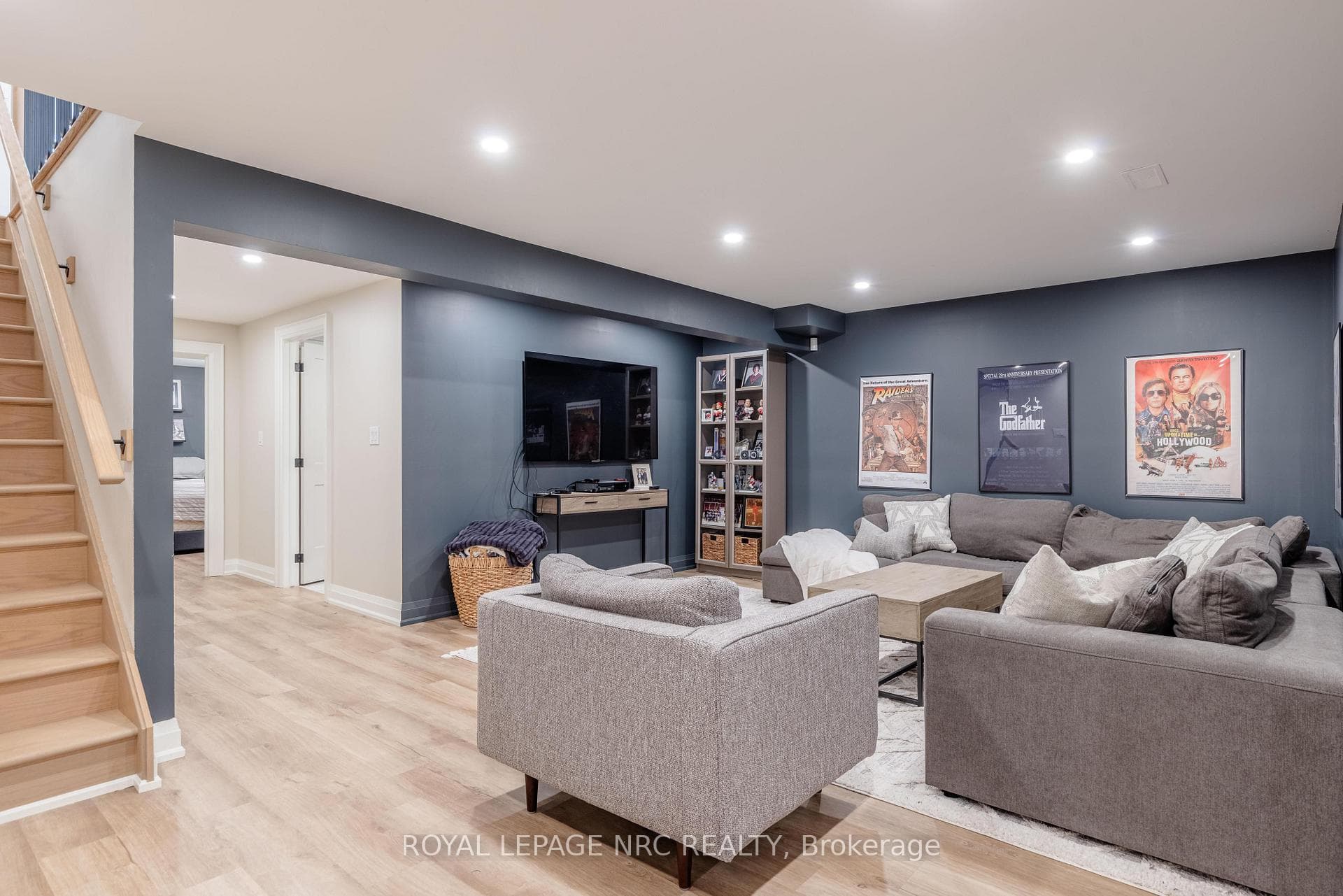 16 Swan Ave Avenue photo 30