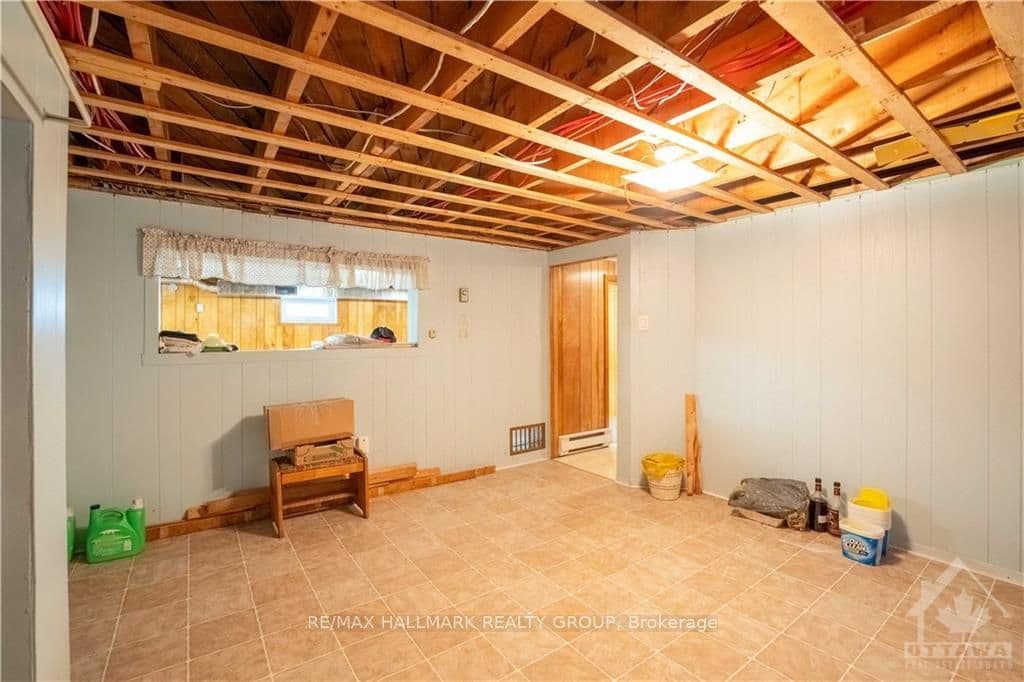 424 CHAMPLAIN Street photo 22