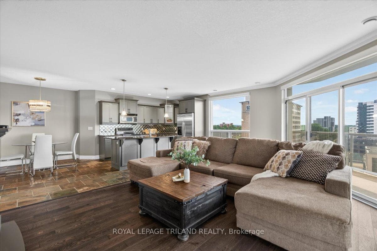 250 Pall Mall Street Unit 908 photo 4