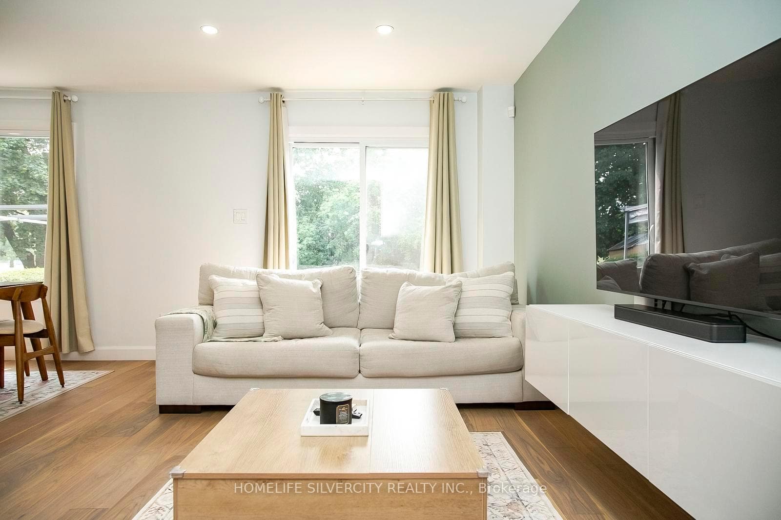 21 Mitchell Avenue photo 11