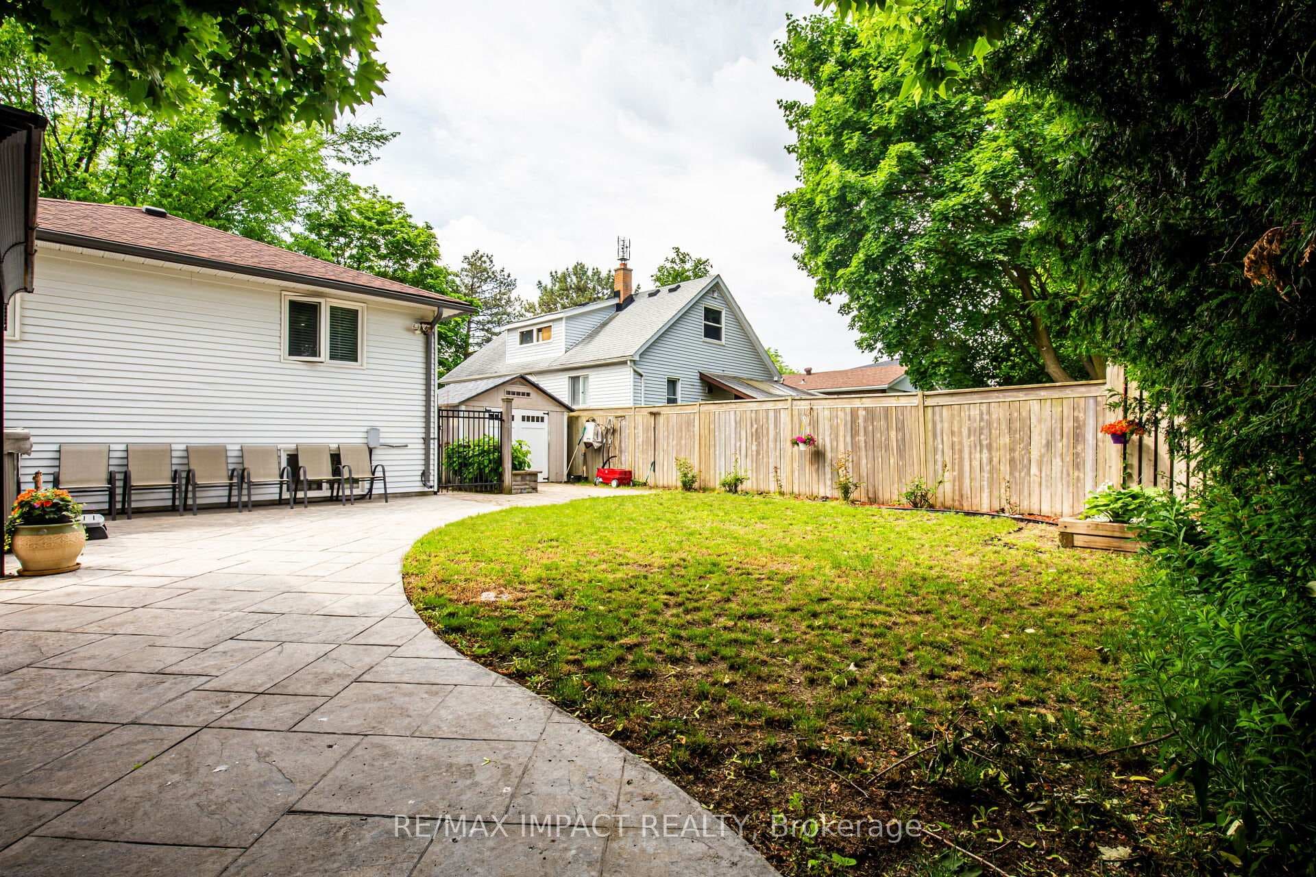 72 Glovers Road photo 35