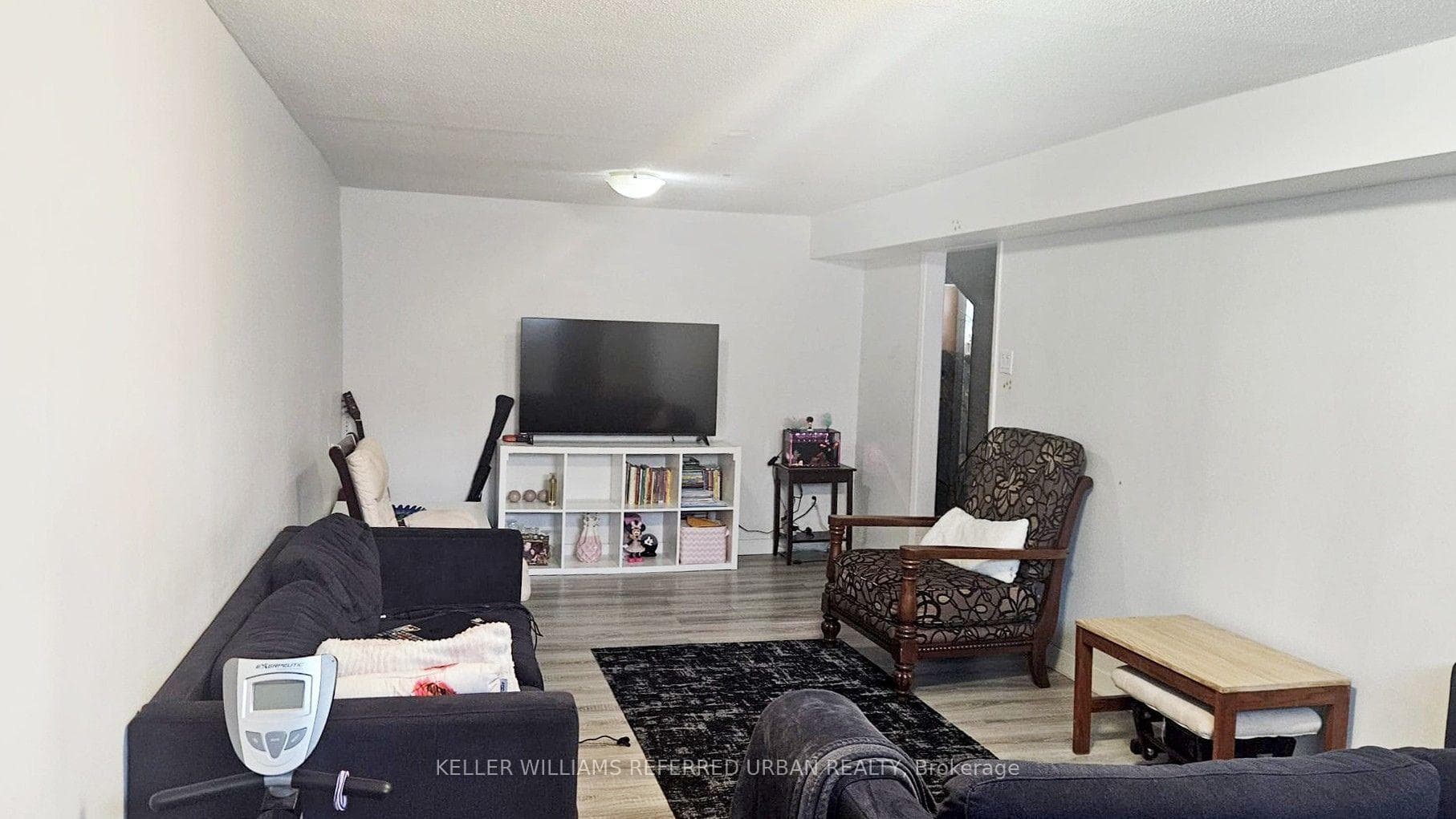 743 Sunnypoint Drive Unit Basement photo 4