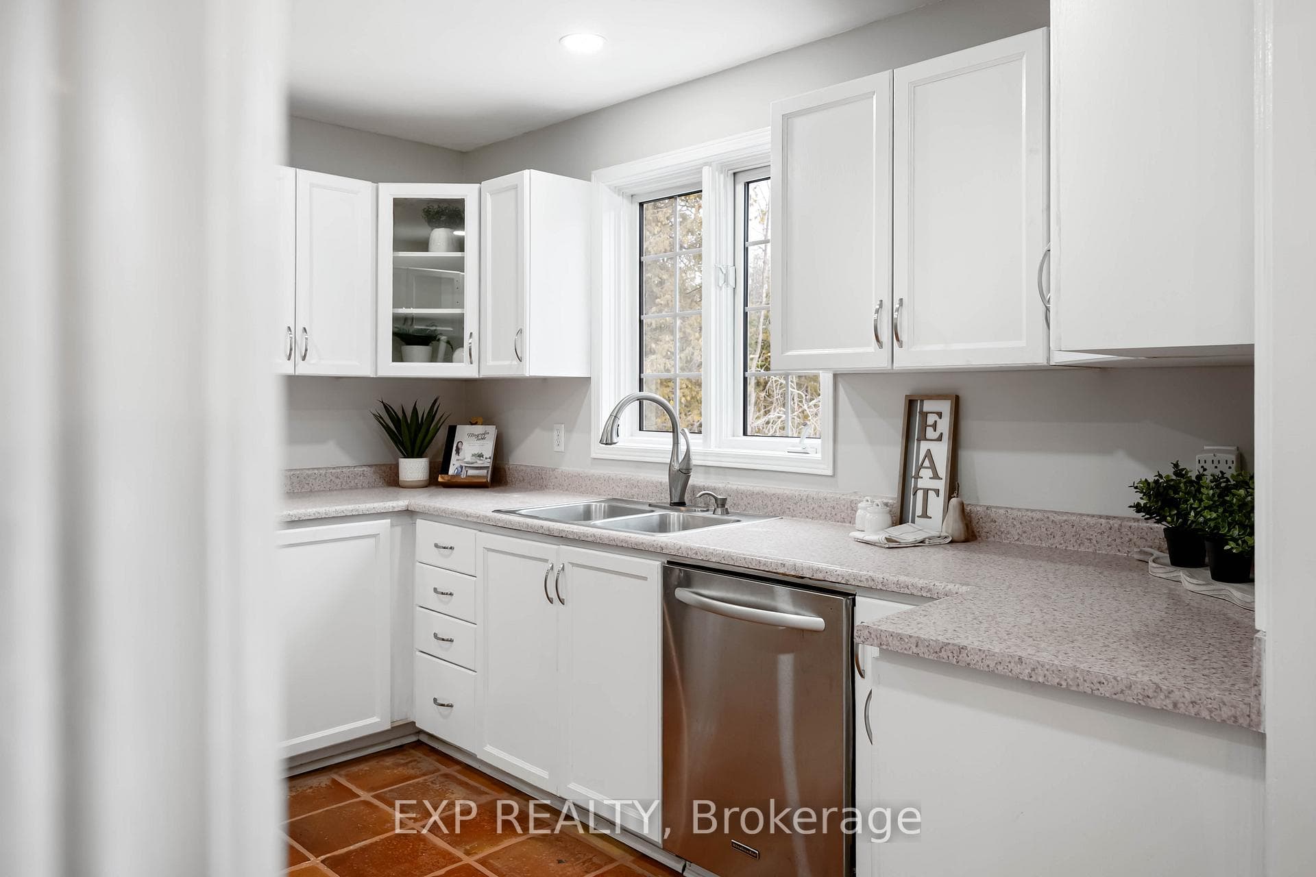 994359 Mono-Adjala Townline photo 17