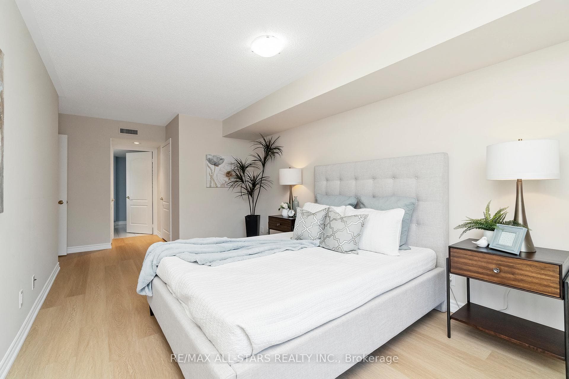 85 The Boardwalk Way Unit 214 photo 19