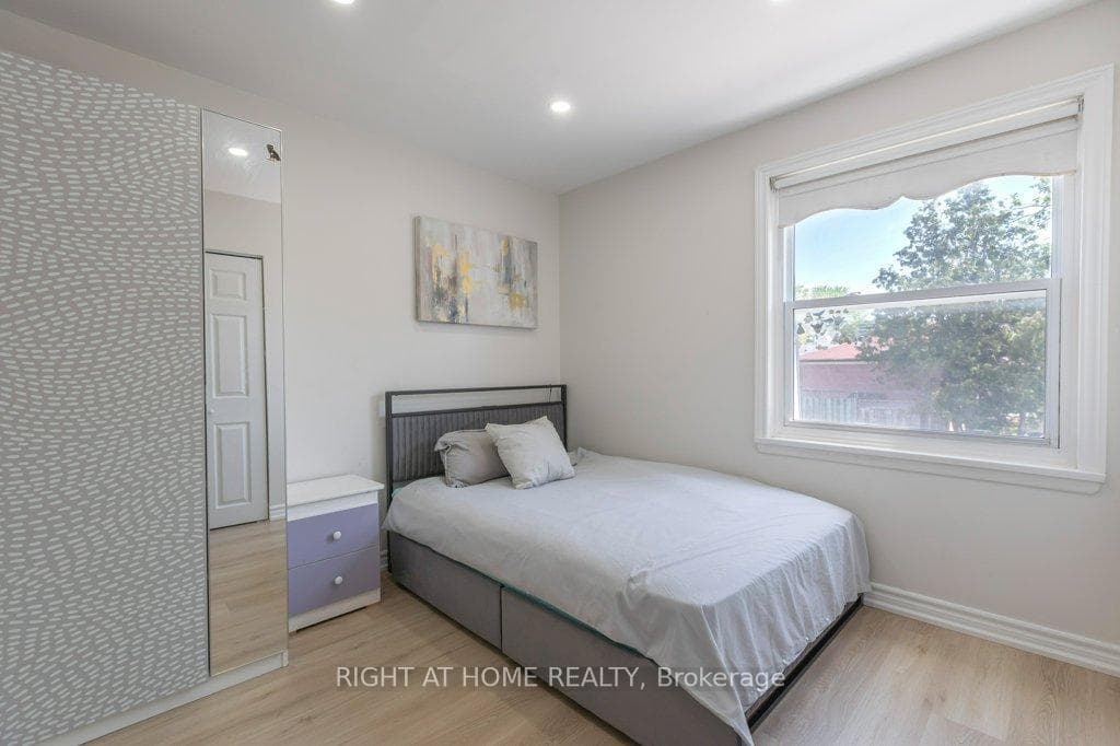 4 Fennimore Crescent photo 17