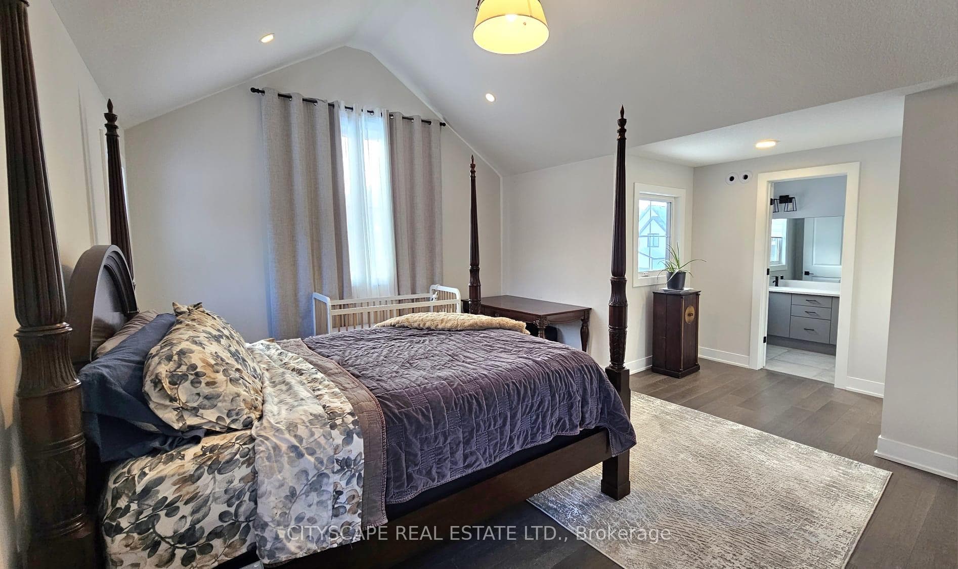 20-297 Whiting Street photo 23