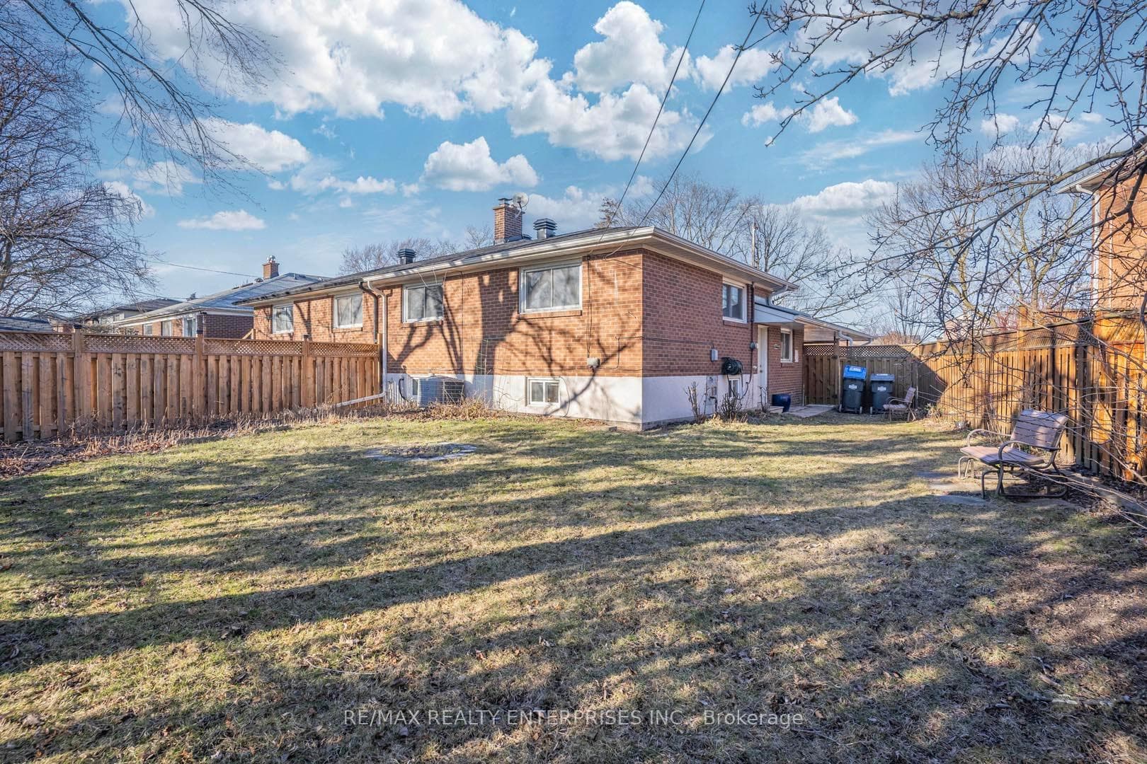 1085 Kingsholm Drive photo 26