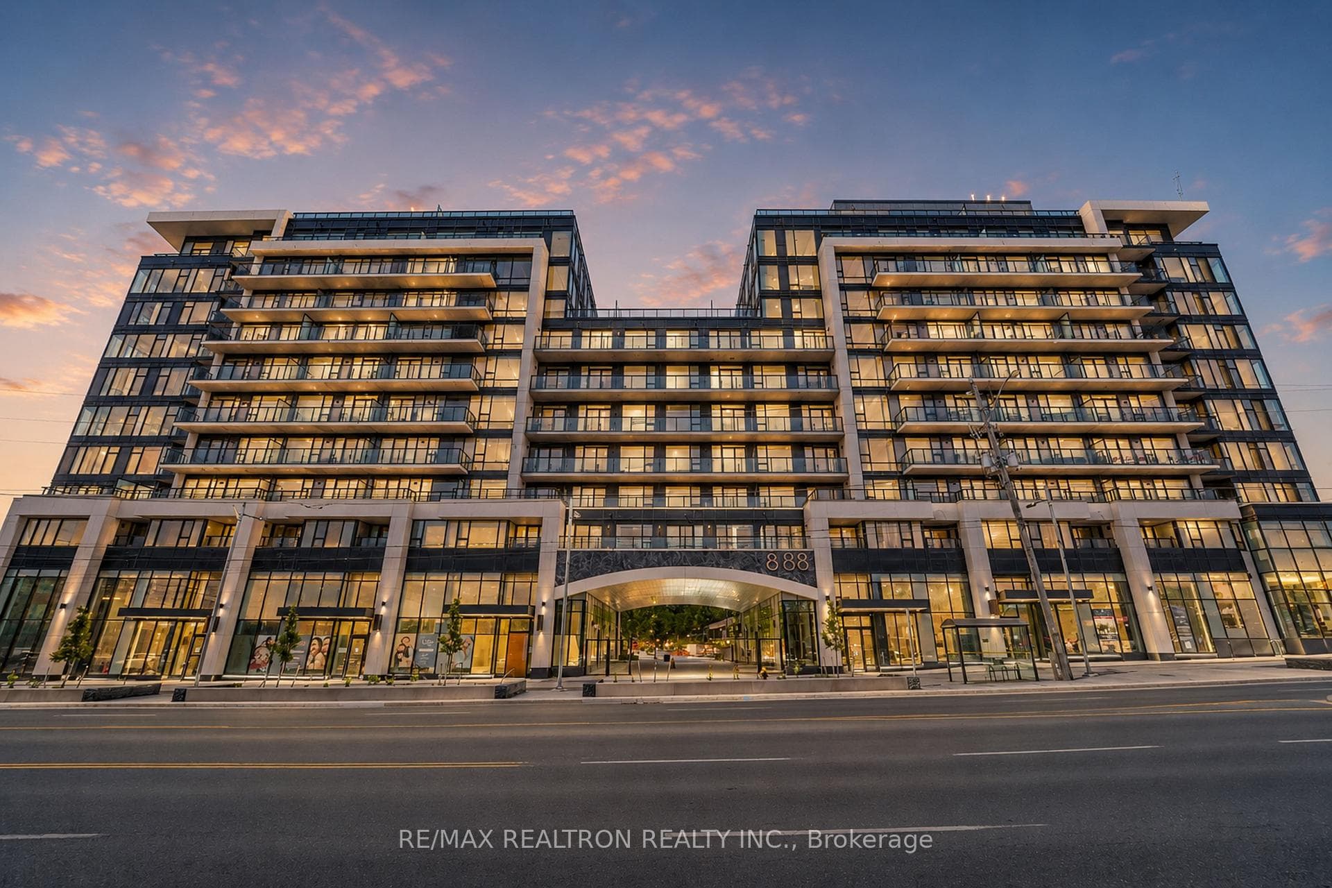 8188 Yonge Street Unit 627 photo 2