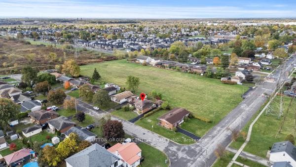 2 Hendershot Avenue photo 31