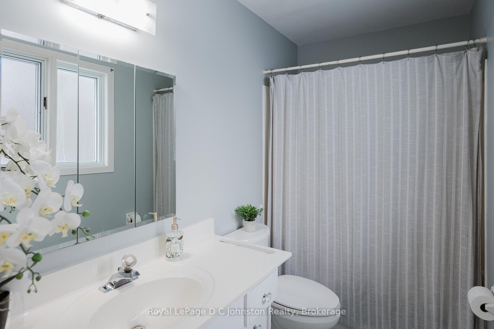 652 Orchard Drive photo 21