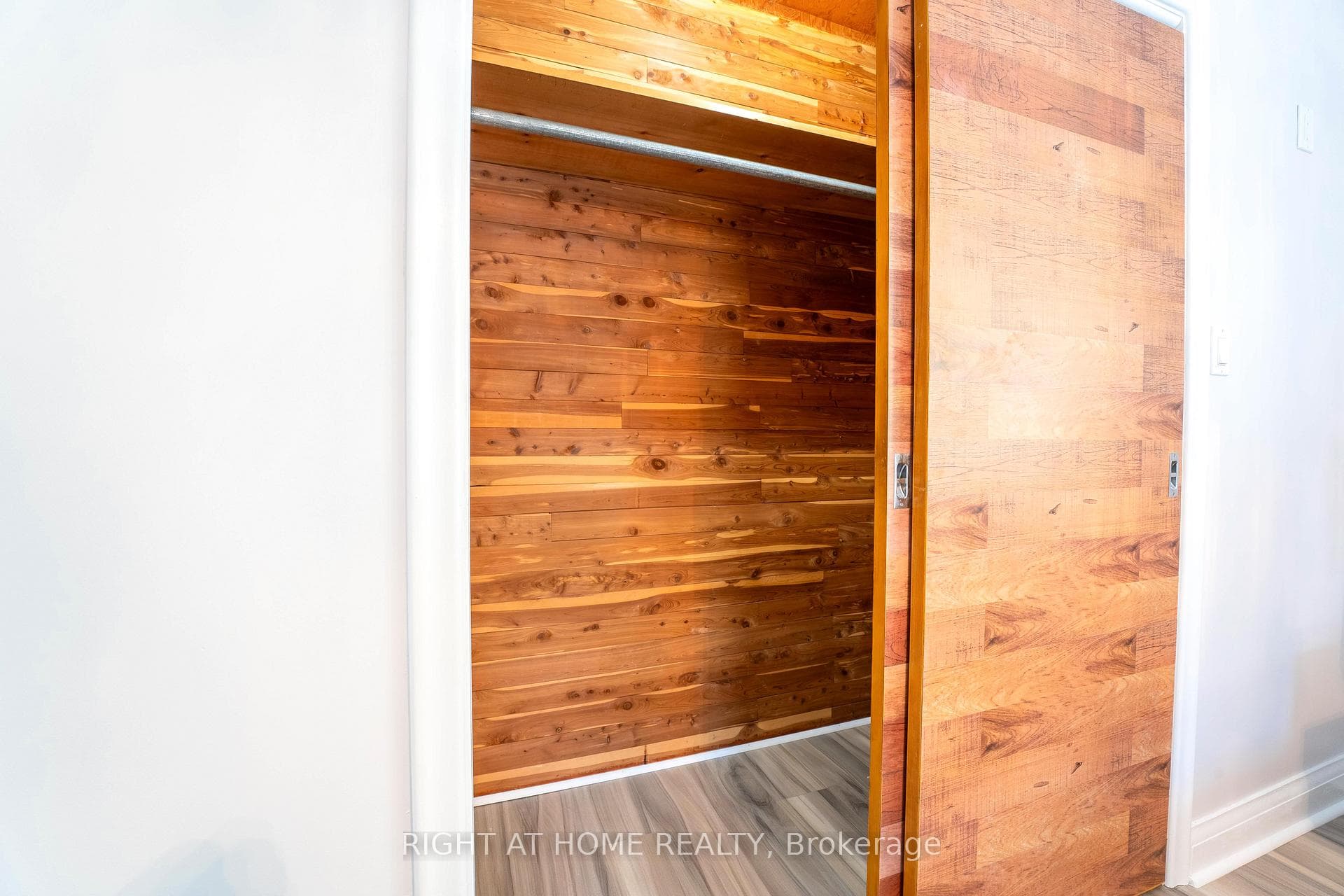 47 Marshall Avenue photo 10