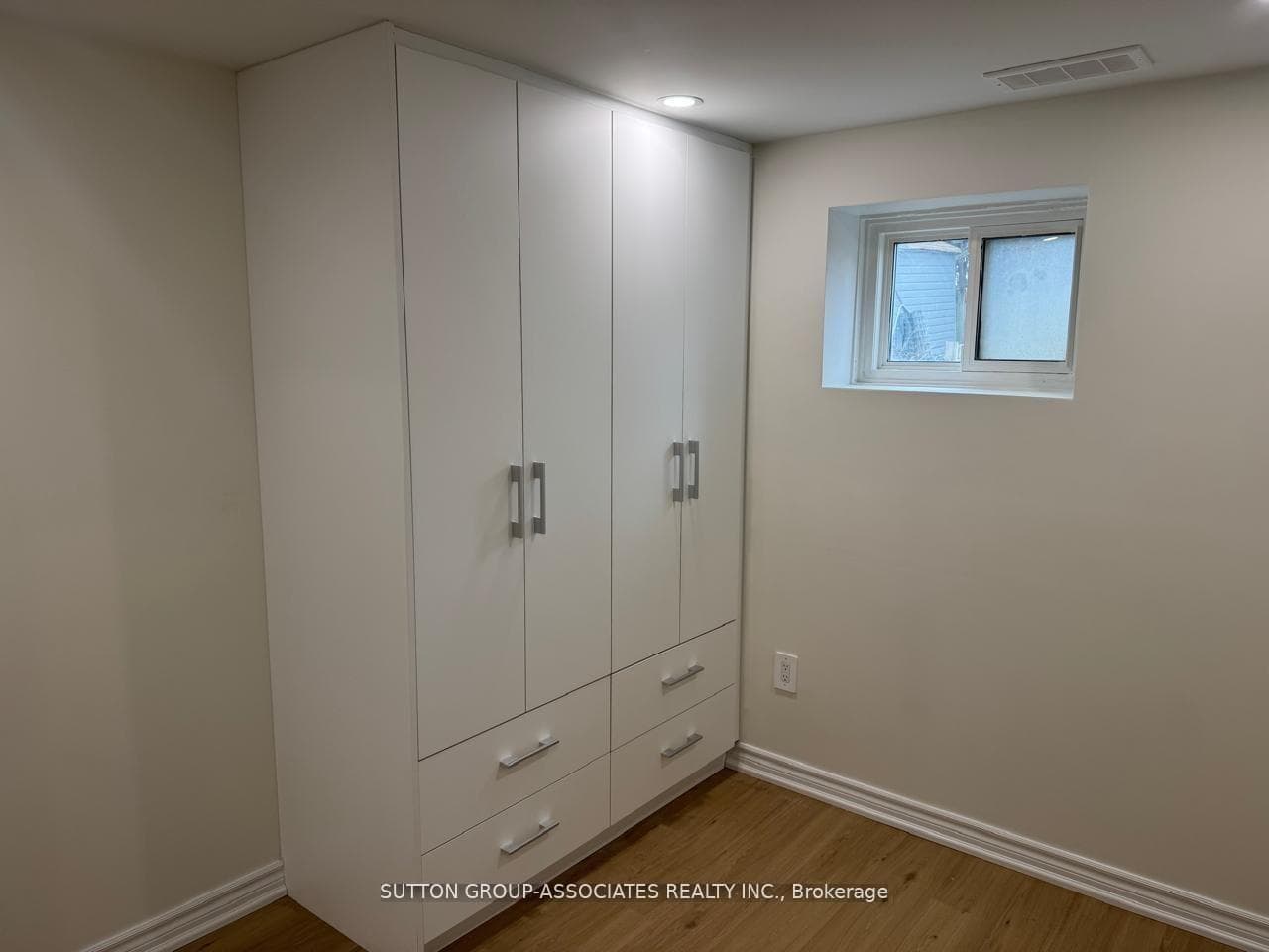 121 Yardley Avenue photo 20