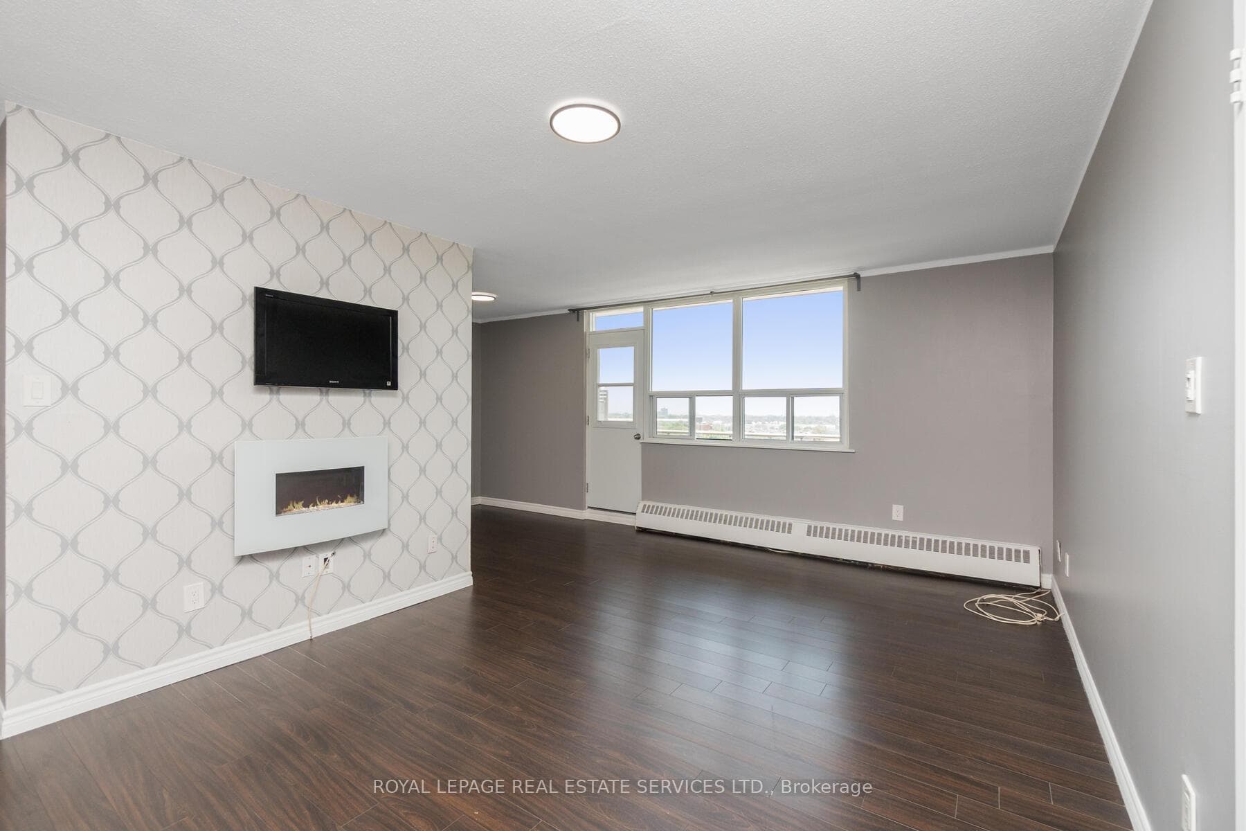 3145 Queen Frederica Drive Unit 908 photo 8