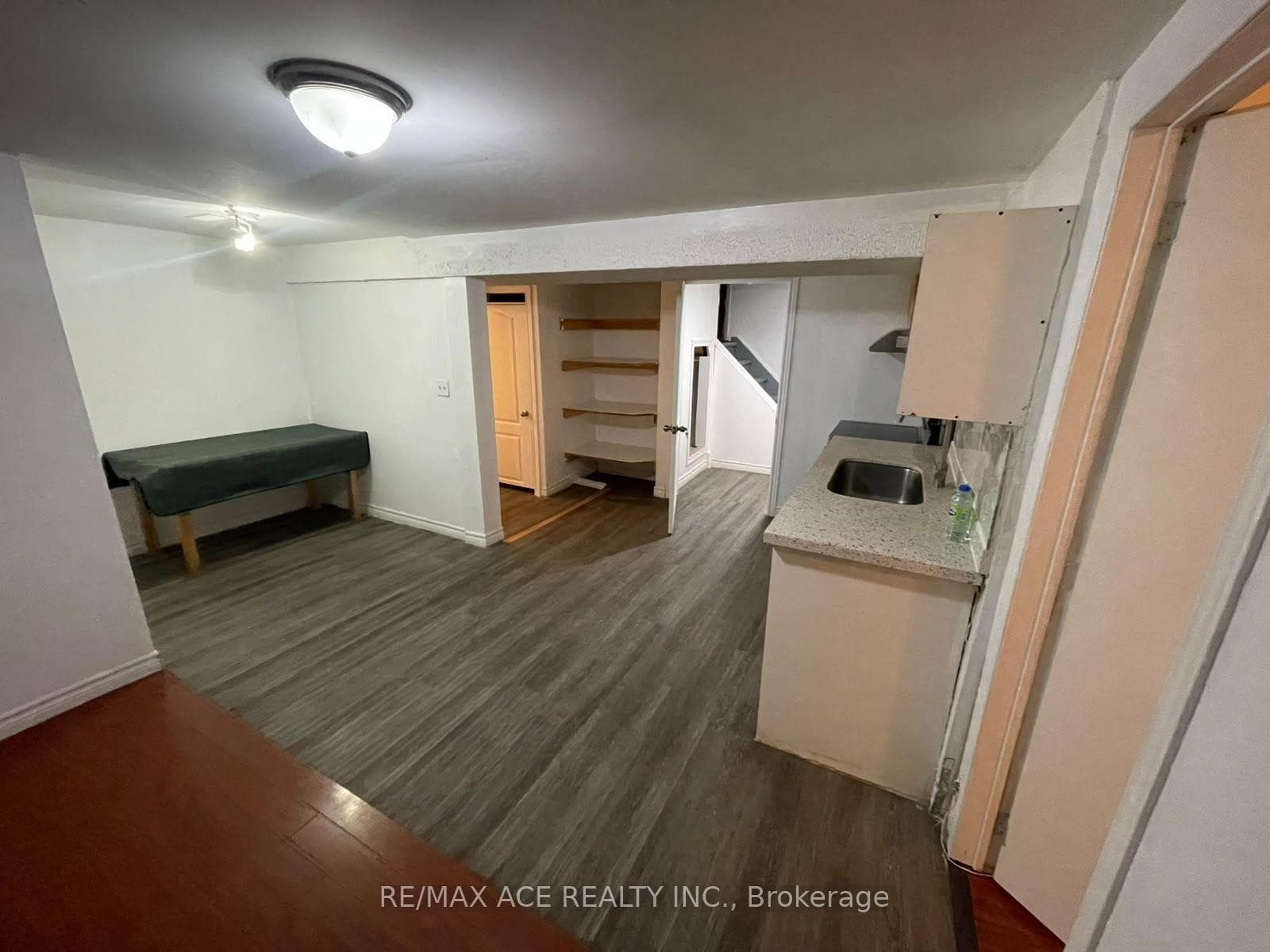 5 Danmary Road Unit Bsmt photo 2