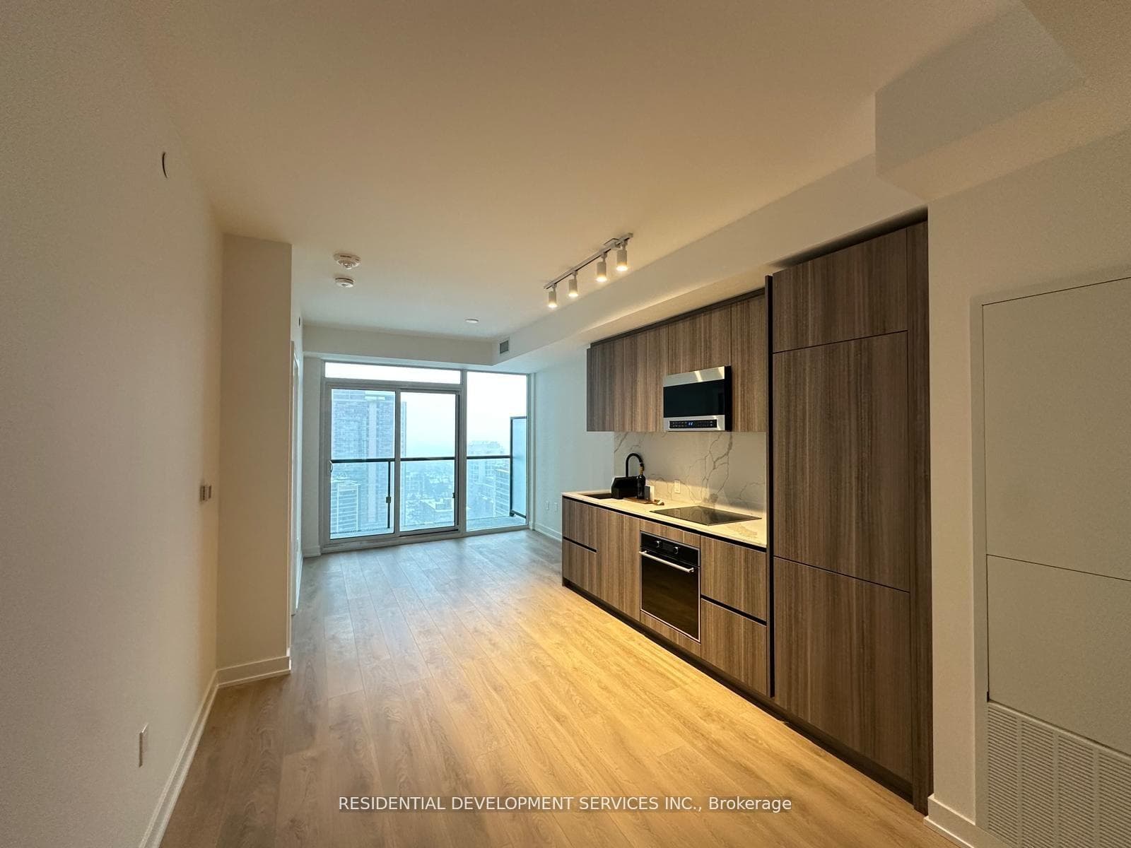 117 Broadway Avenue Unit 1707N photo 1
