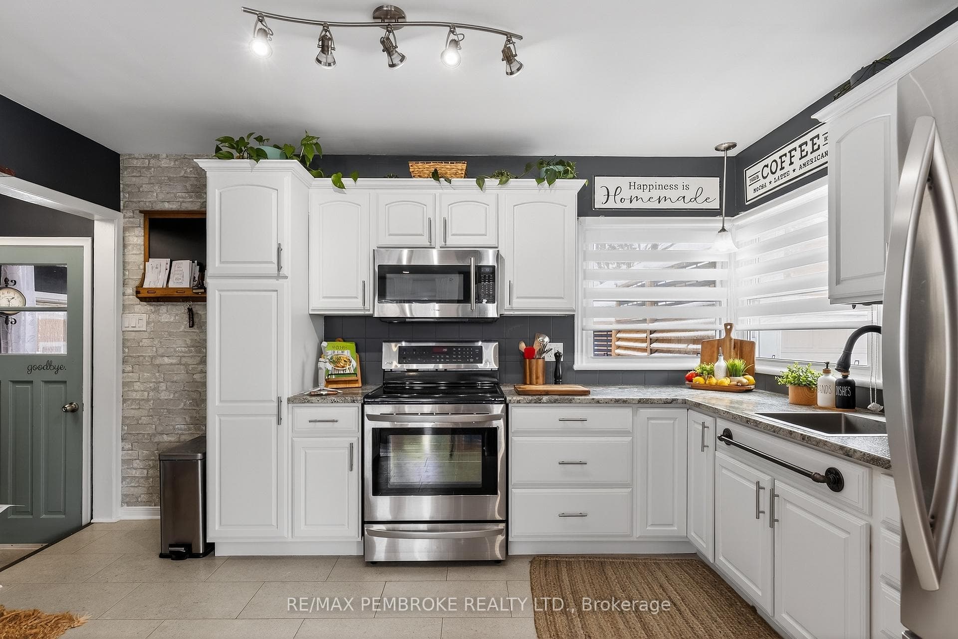 167 Murphy Road photo 5