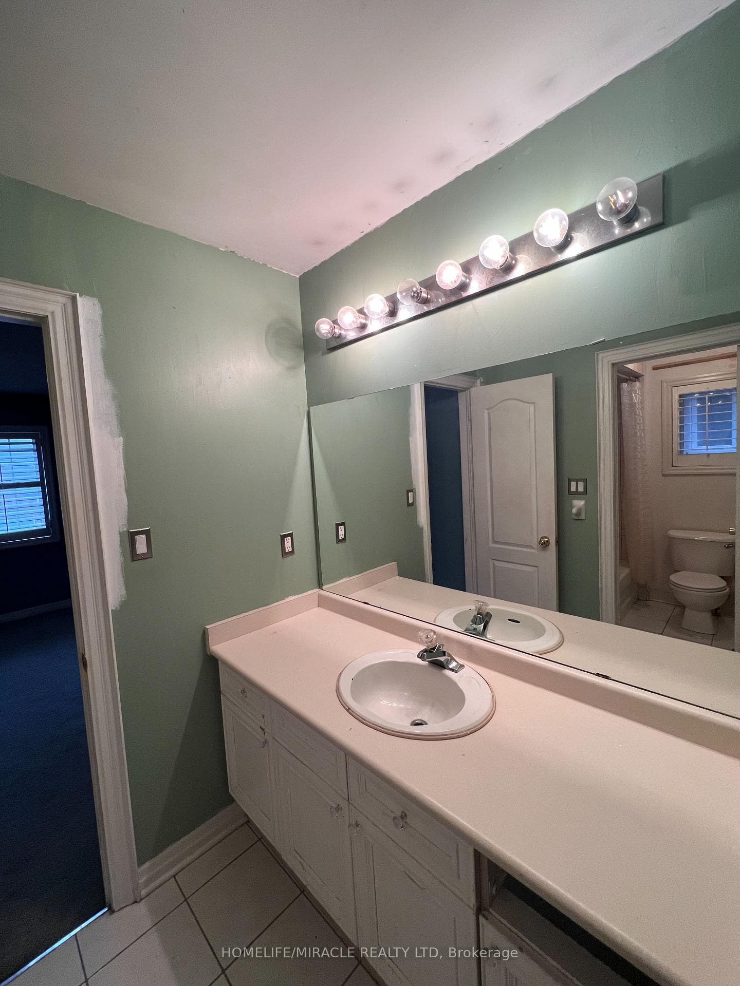 1880 Falconwood Way photo 28