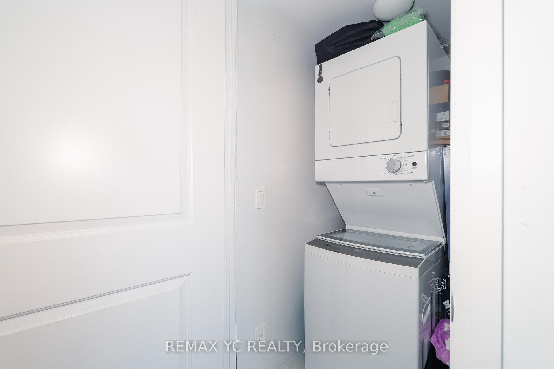 30 Meadowglen Place Unit 2208 photo 13