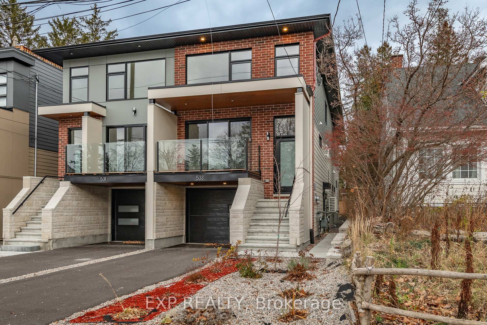533 BROADHEAD Avenue Unit A photo 1
