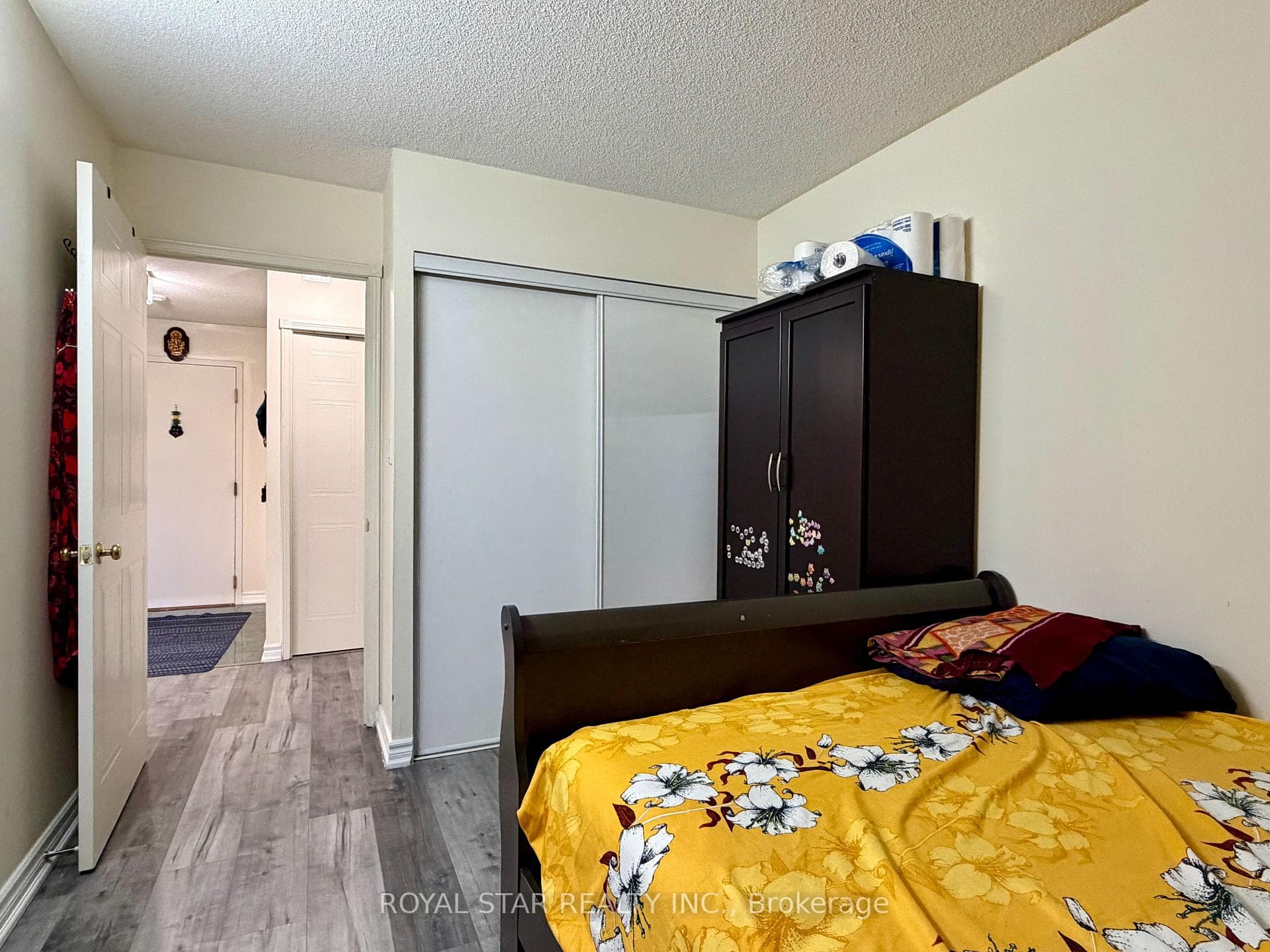 135 Hillcrest Avenue Unit 303 photo 21