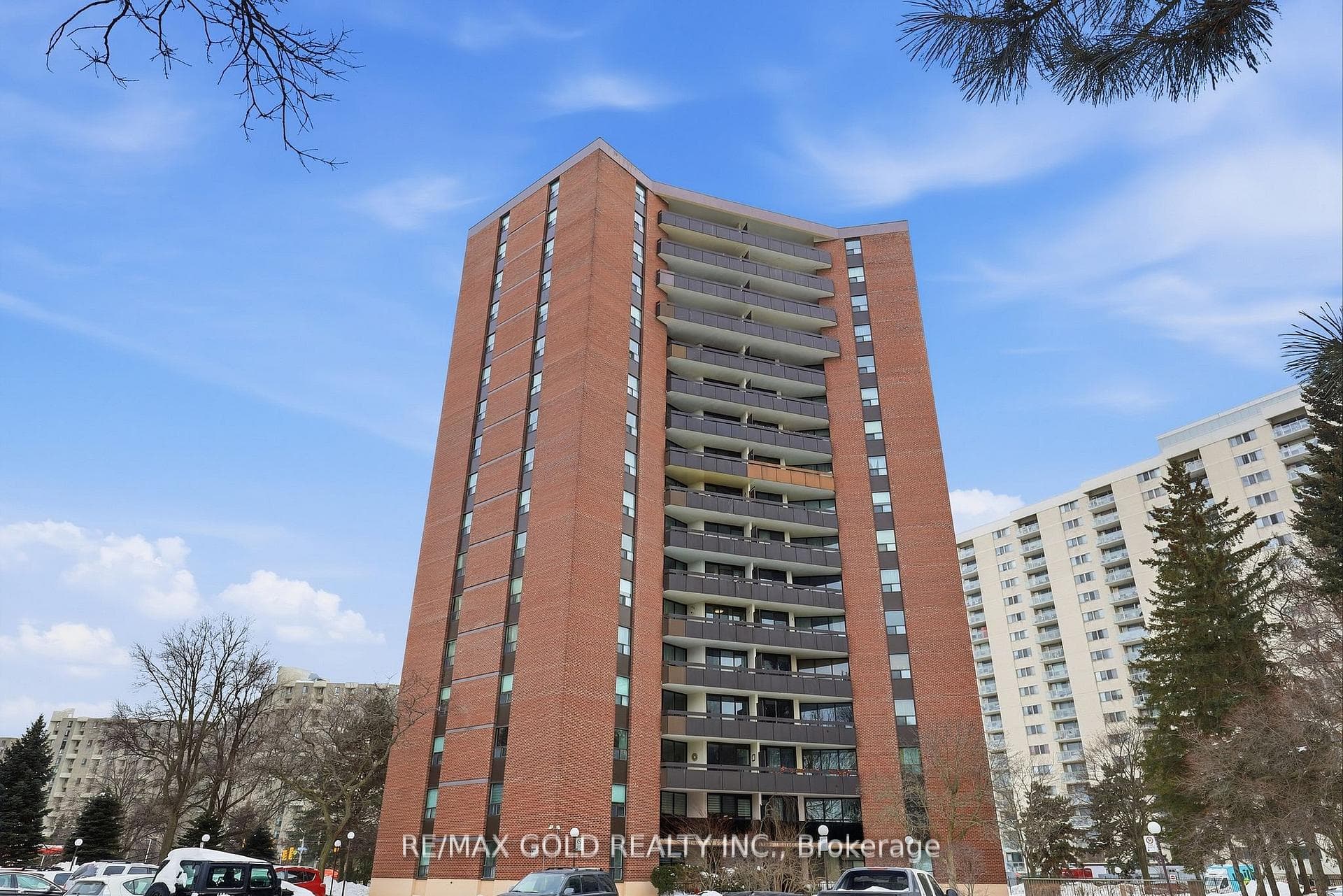 335 Mill Road Unit 401 photo 6