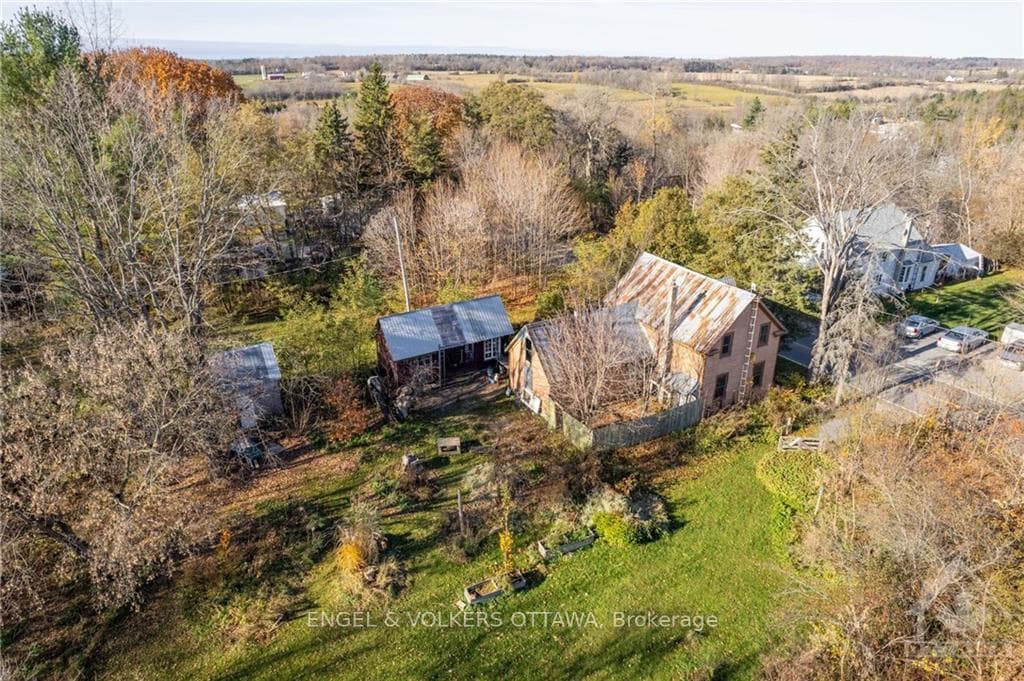 236 BLAKENEY Road photo 11