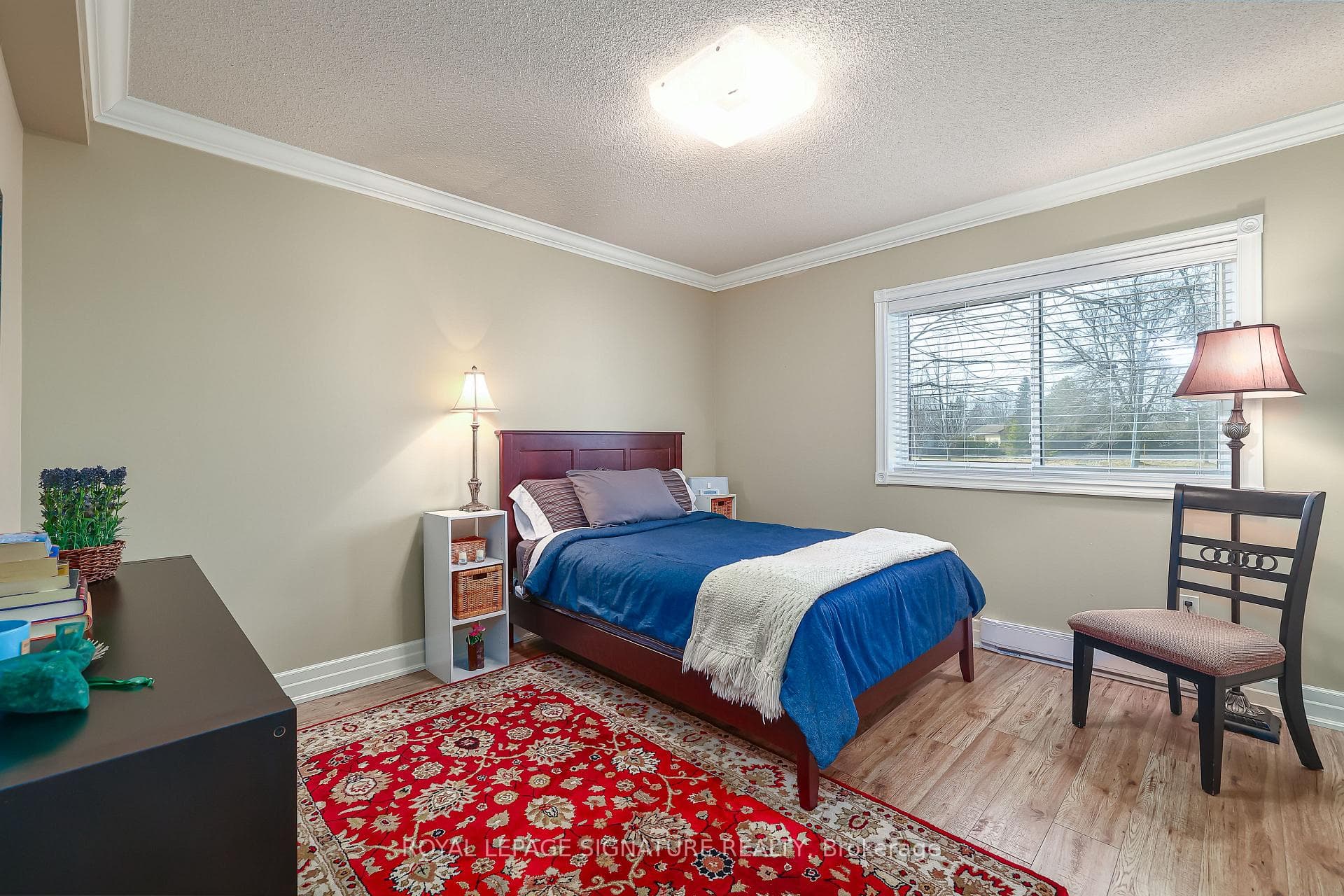 19-51 Laguna Pkwy - Main floor bedroom