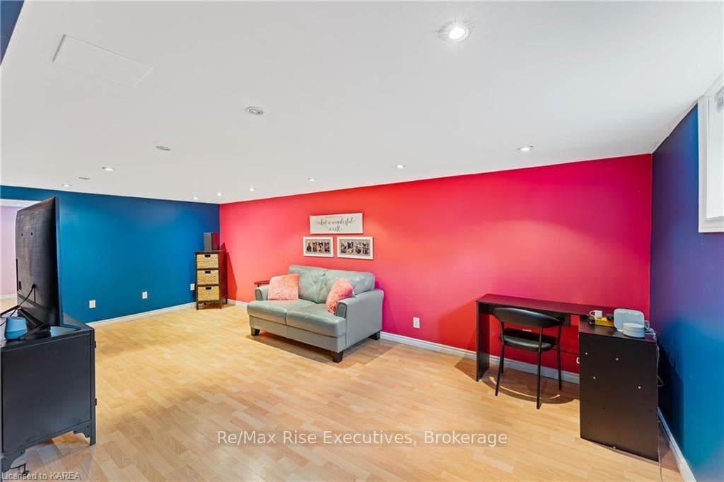 282 LAKEVIEW Avenue photo 24