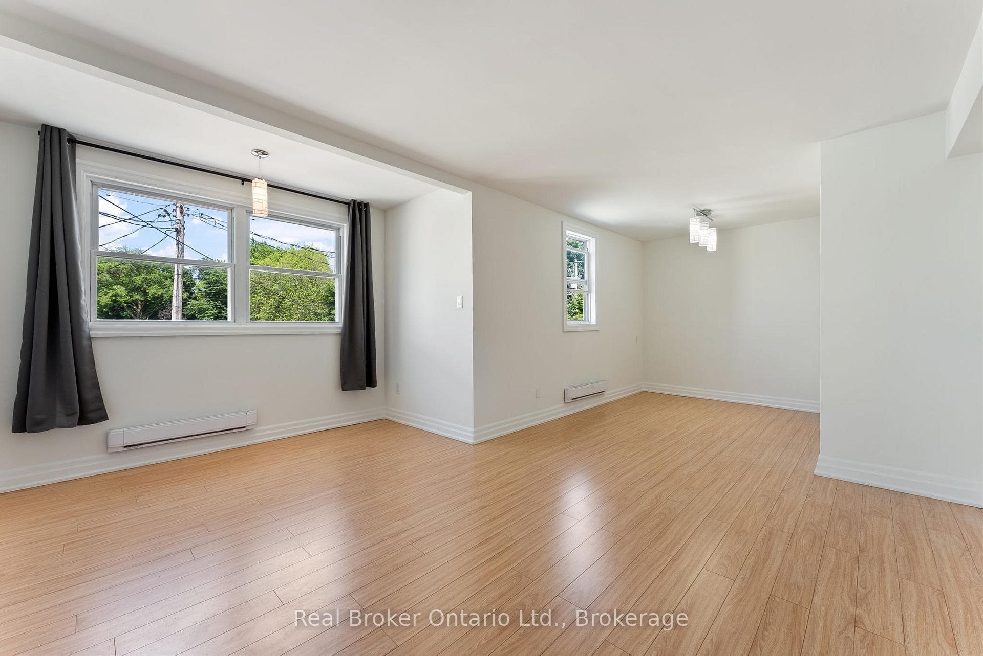 985 Kingsway Drive Unit 5 photo 14