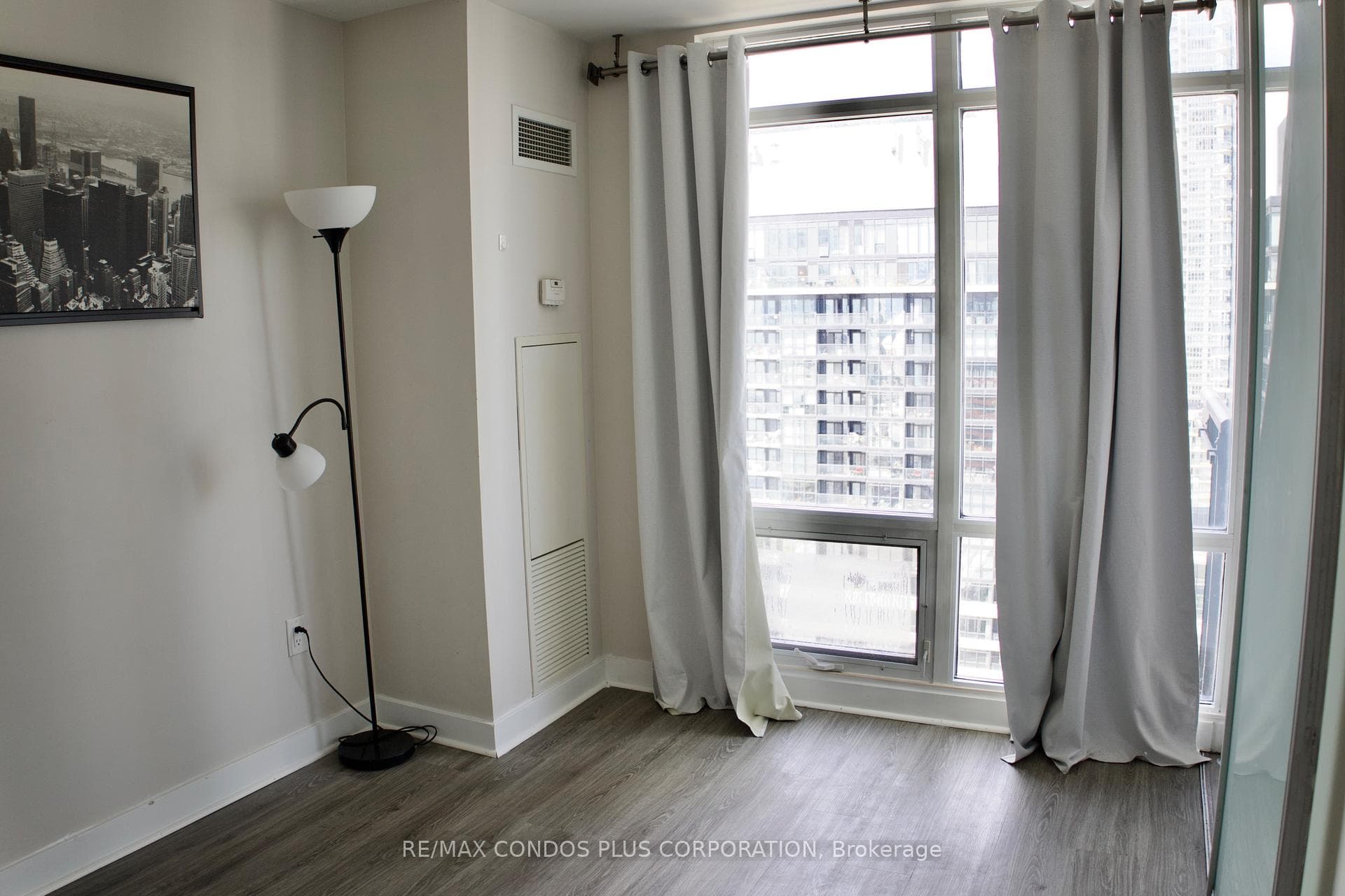 4K Spadina Avenue Unit 1922 photo 16