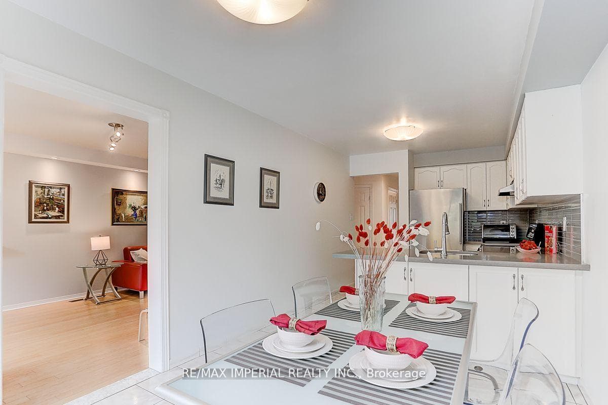 69 Stephenson Crescent photo 12