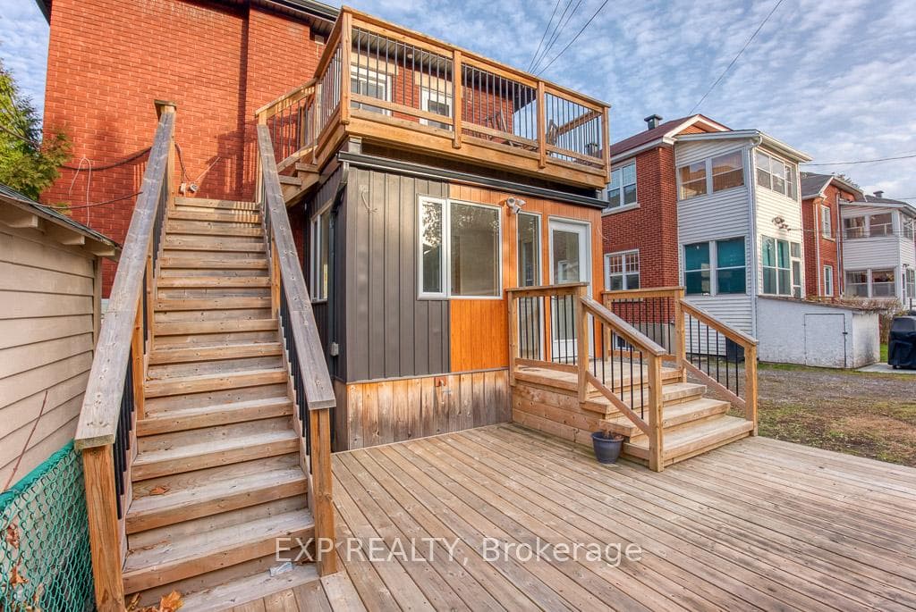 448 Holland Avenue photo 7