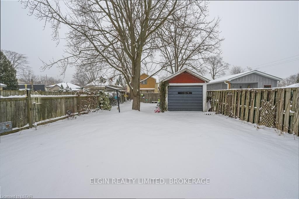 54 MYRTLE Street photo 6
